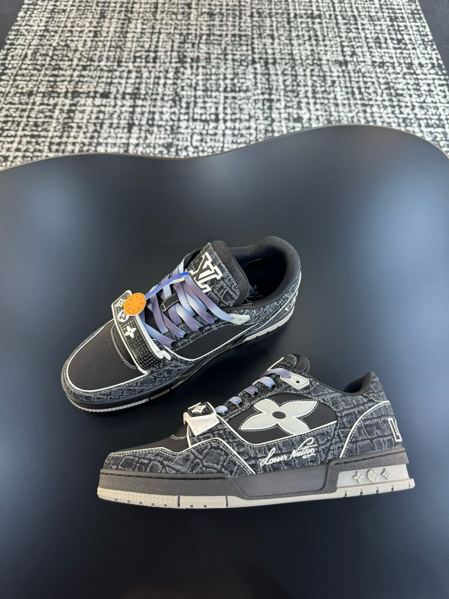 [LOUIS VUITTON] 루이비통 LV 트레이너 버질아블로 스니커즈 남성용