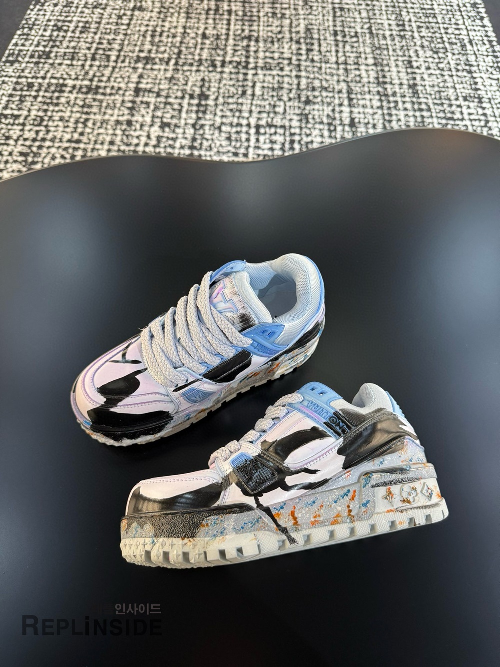 [LOUIS VUITTON] 루이비통 LV 트레이너 맥시 스니커즈 남녀공용