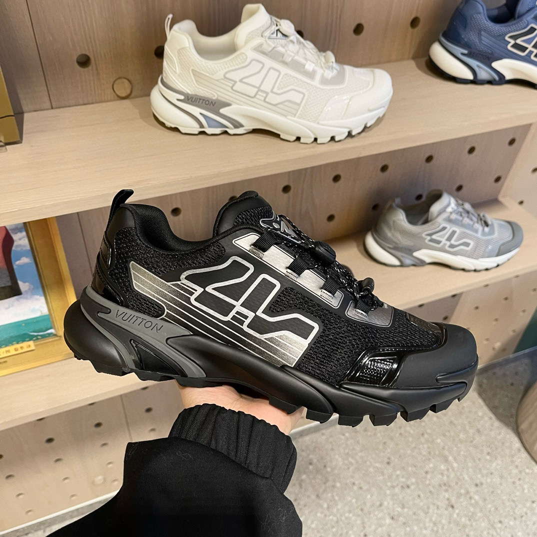 [LOUIS VUITTON] 루이비통 Runner Tatic 러너 태틱 스니커즈 남성용