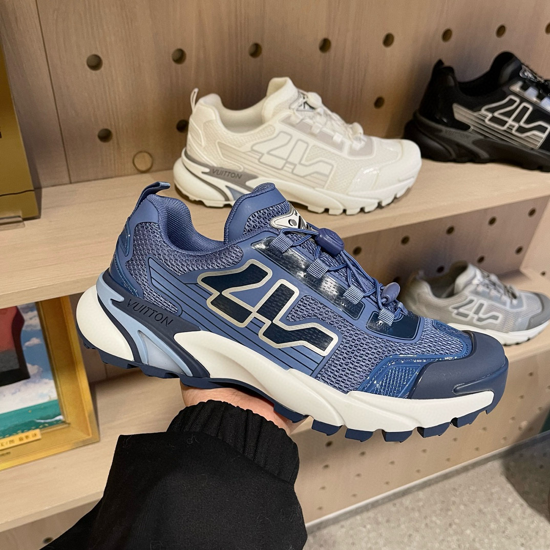 [LOUIS VUITTON] 루이비통 Runner Tatic 러너 태틱 스니커즈 남성용