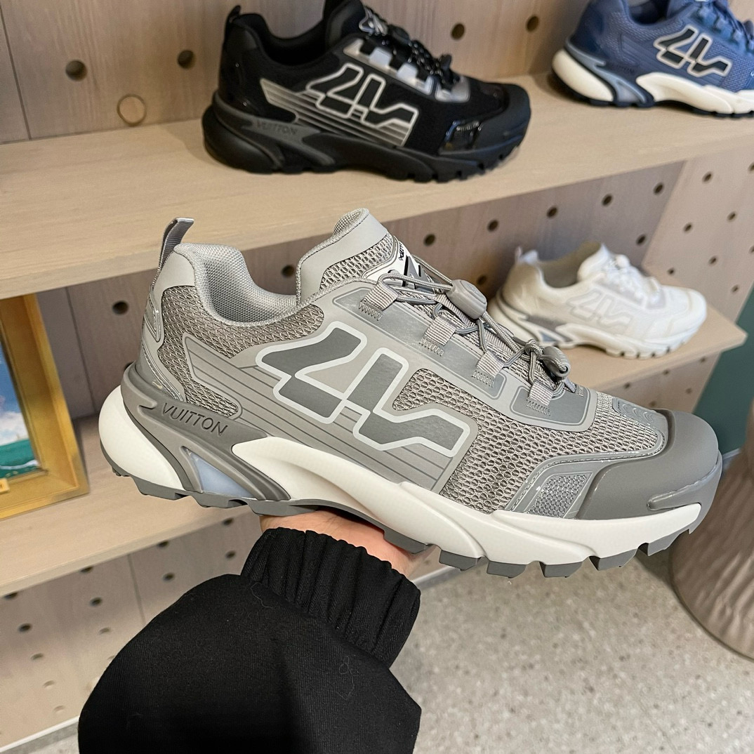 [LOUIS VUITTON] 루이비통 Runner Tatic 러너 태틱 스니커즈 남성용