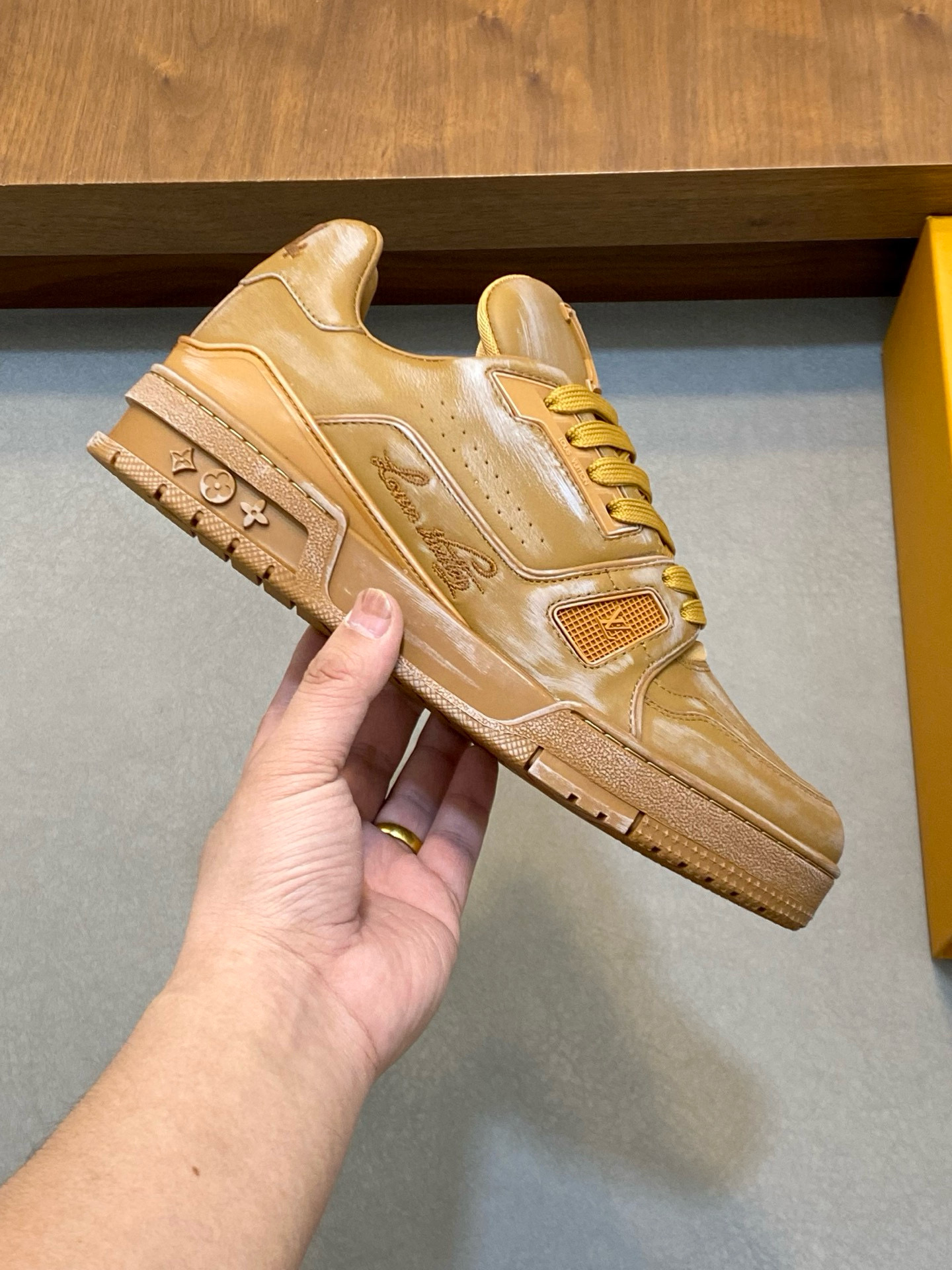 [LOUIS VUITTON] 루이비통 LV 트레이너 스니커즈 남성용