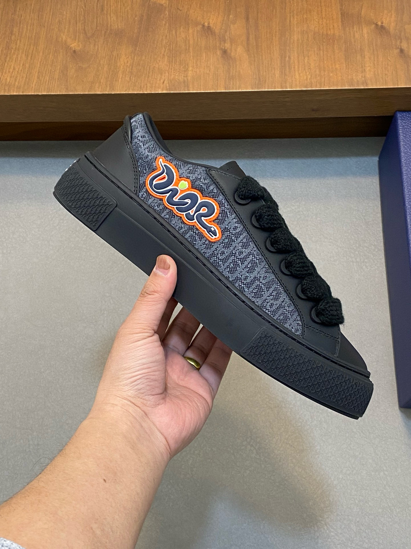 [DIOR] 디올 x 데님 티어스 B33 스니커즈 남성용