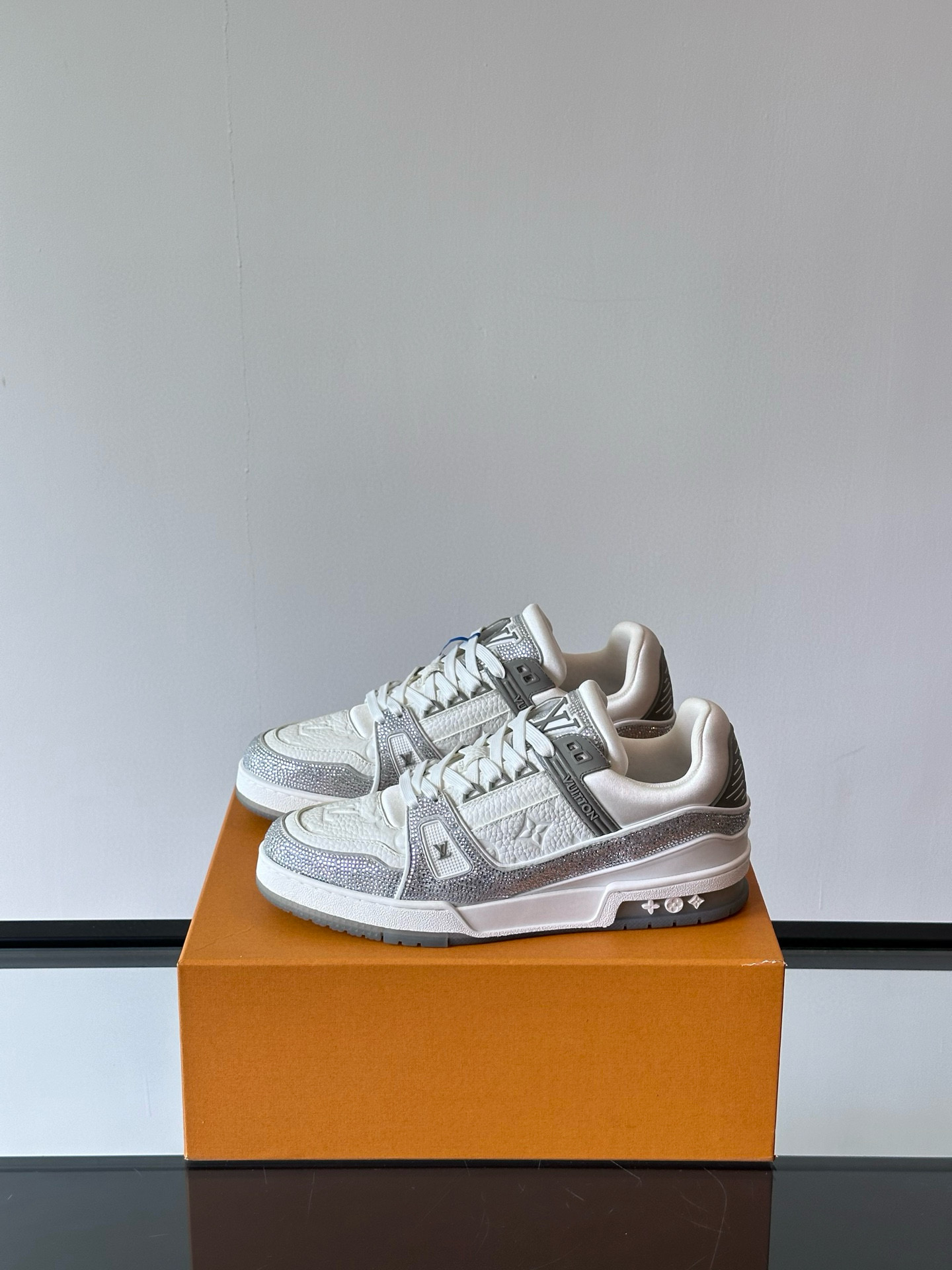 [LOUIS VUITTON] 루이비통 LV 트레이너 스니커즈 남녀공용