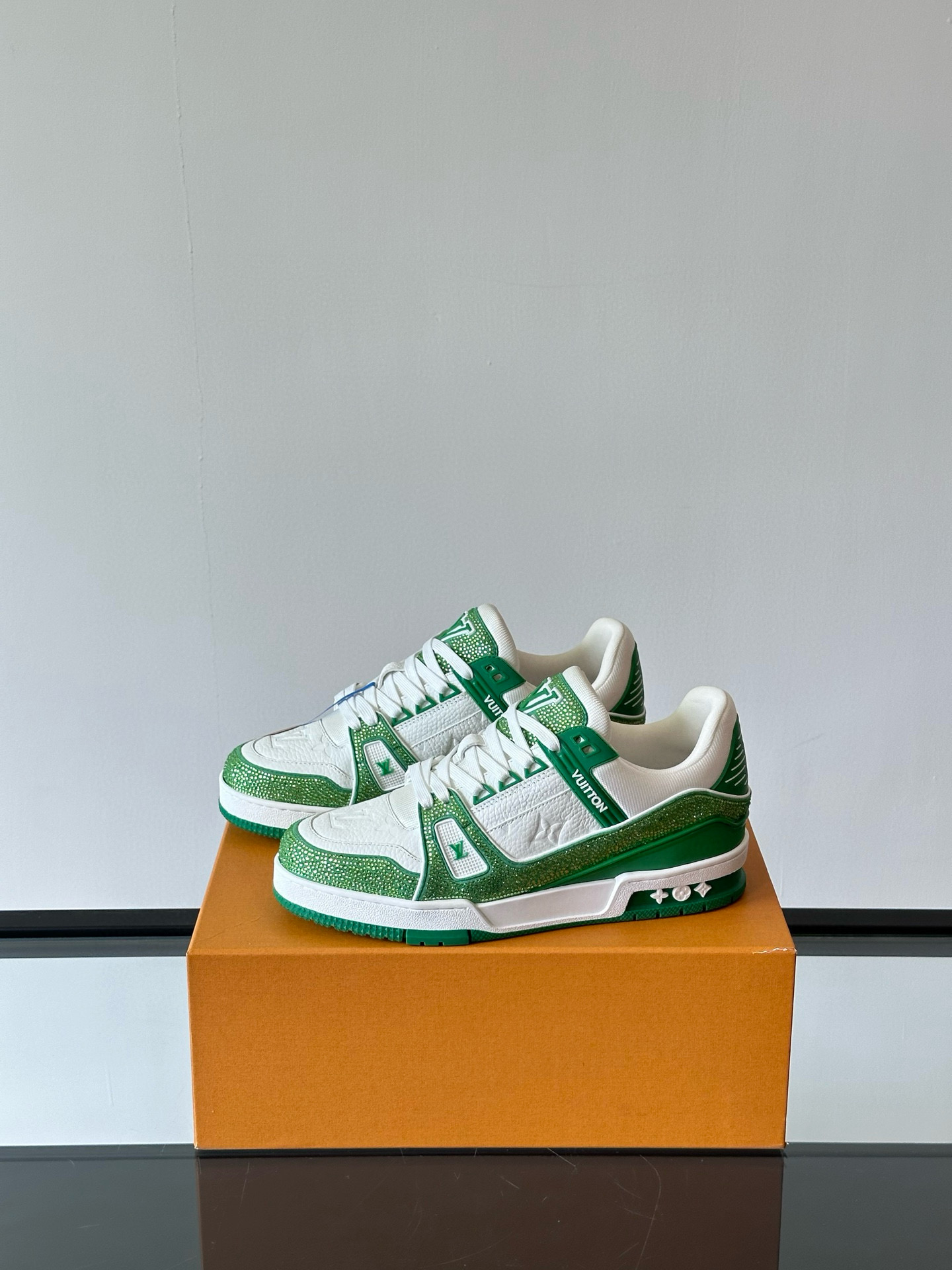 [LOUIS VUITTON] 루이비통 LV 트레이너 스니커즈 남녀공용