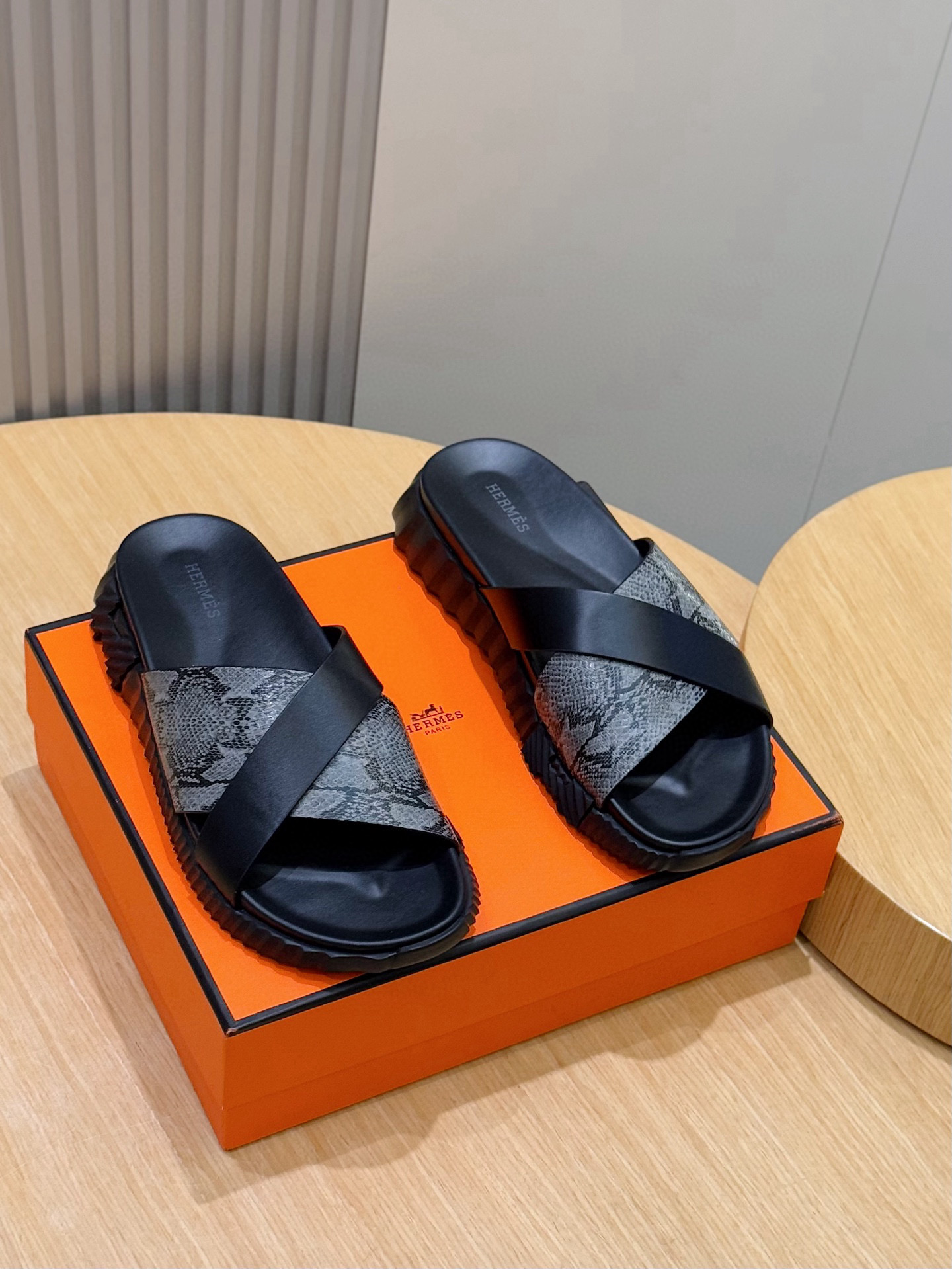 [HERMES] 에르메스 인프라 Infra 샌들 남성용