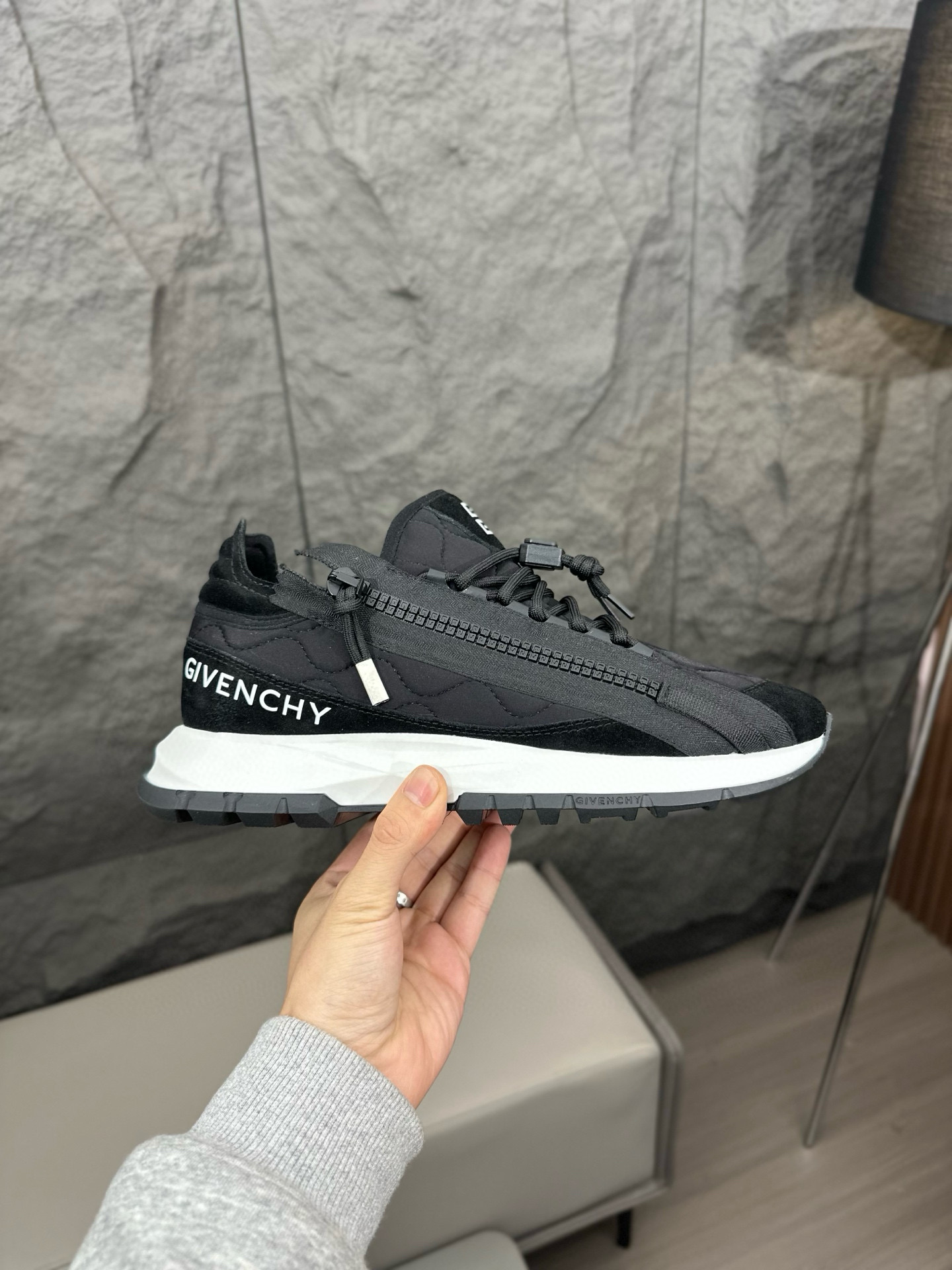[GIVENCHY] 지방시 스펙터 지퍼 러너 스니커즈 남성용