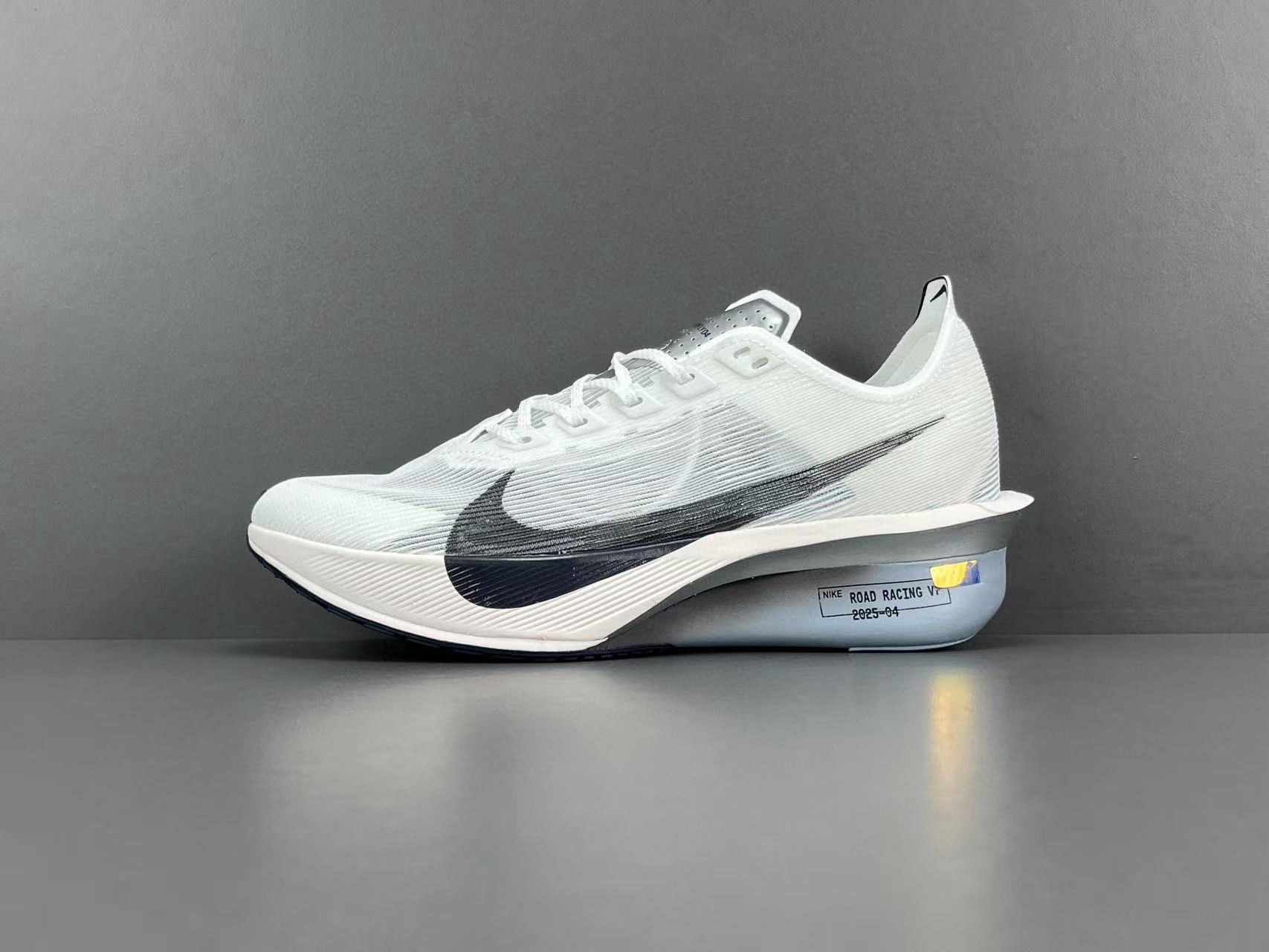 [NIKE] 나이키 베이퍼플라이4 넥스트 HF6414-100 남성용