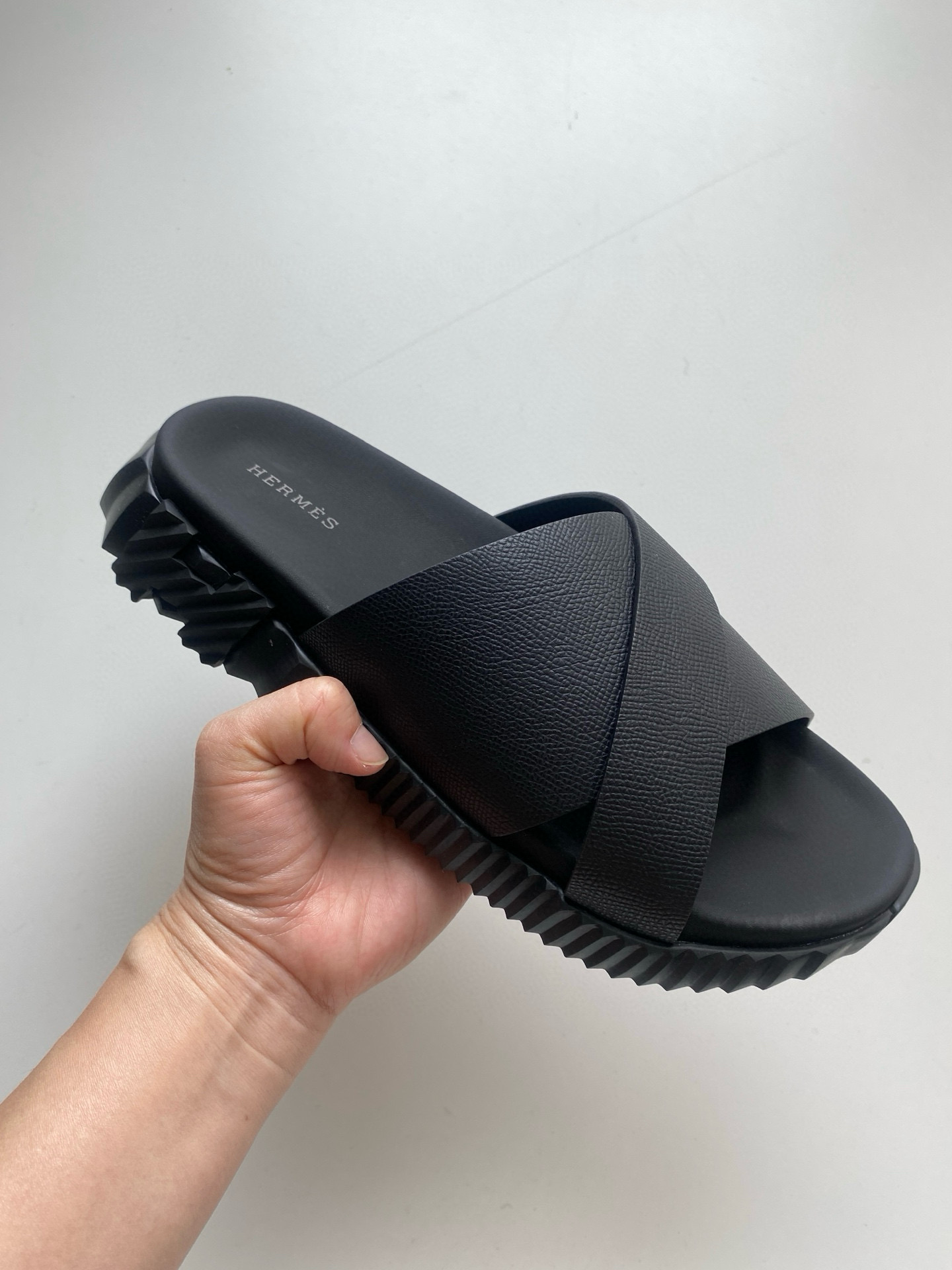 [HERMES] 에르메스 인프라 나파 샌들 남성용