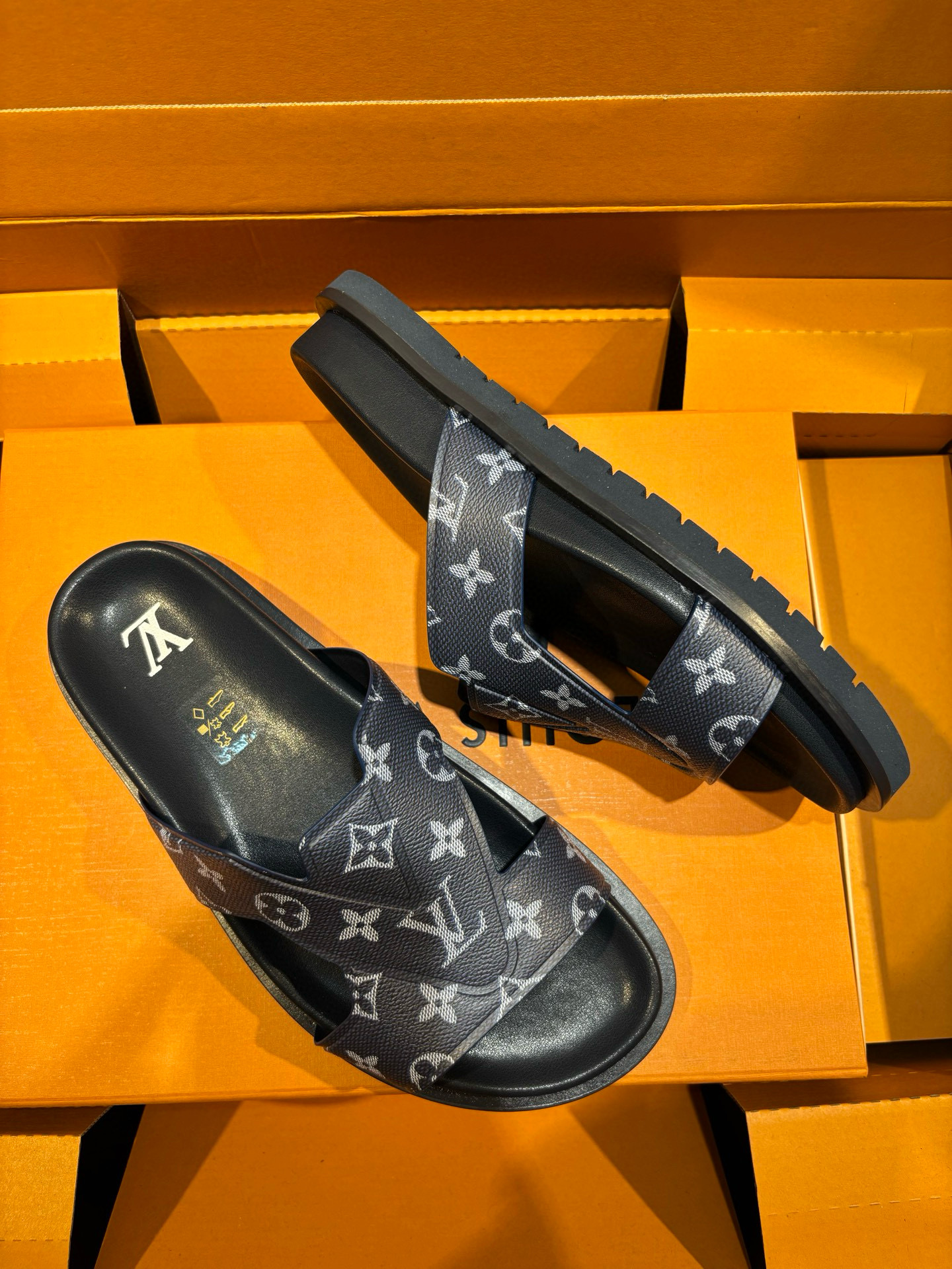 [LOUIS VUITTON] 루이비통 포르토피노 뮬 슬리퍼 남성용