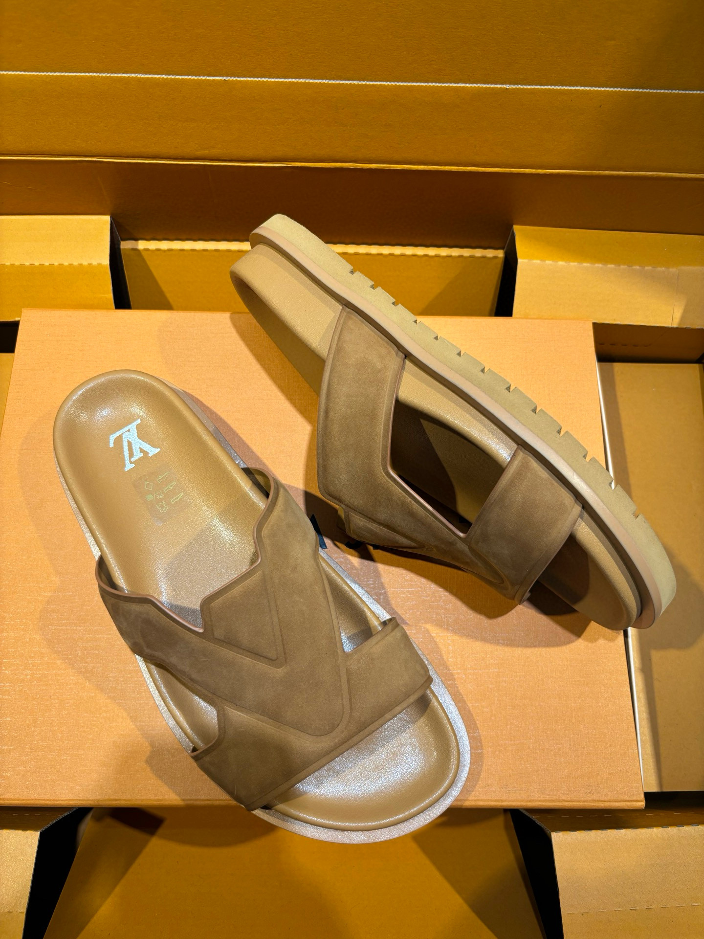 [LOUIS VUITTON] 루이비통 포르토피노 뮬 슬리퍼 남성용