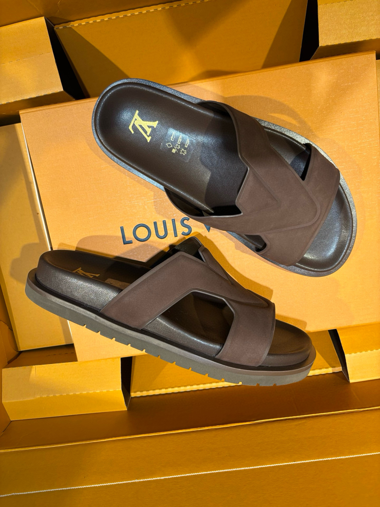 [LOUIS VUITTON] 루이비통 포르토피노 뮬 슬리퍼 남성용