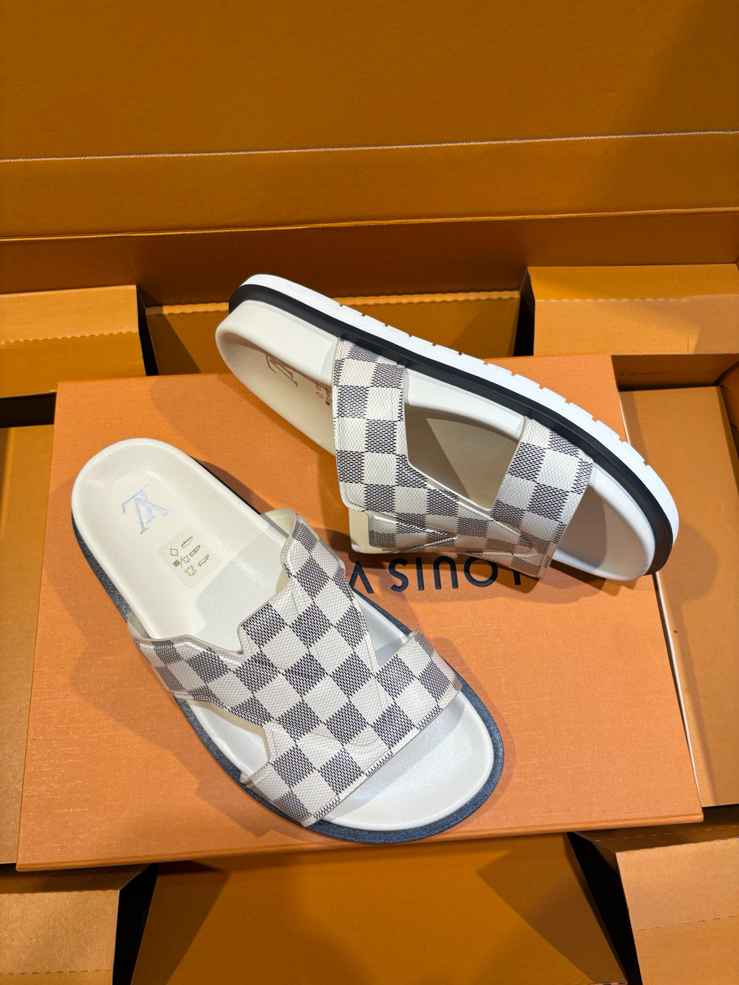 [LOUIS VUITTON] 루이비통 포르토피노 뮬 슬리퍼 남성용