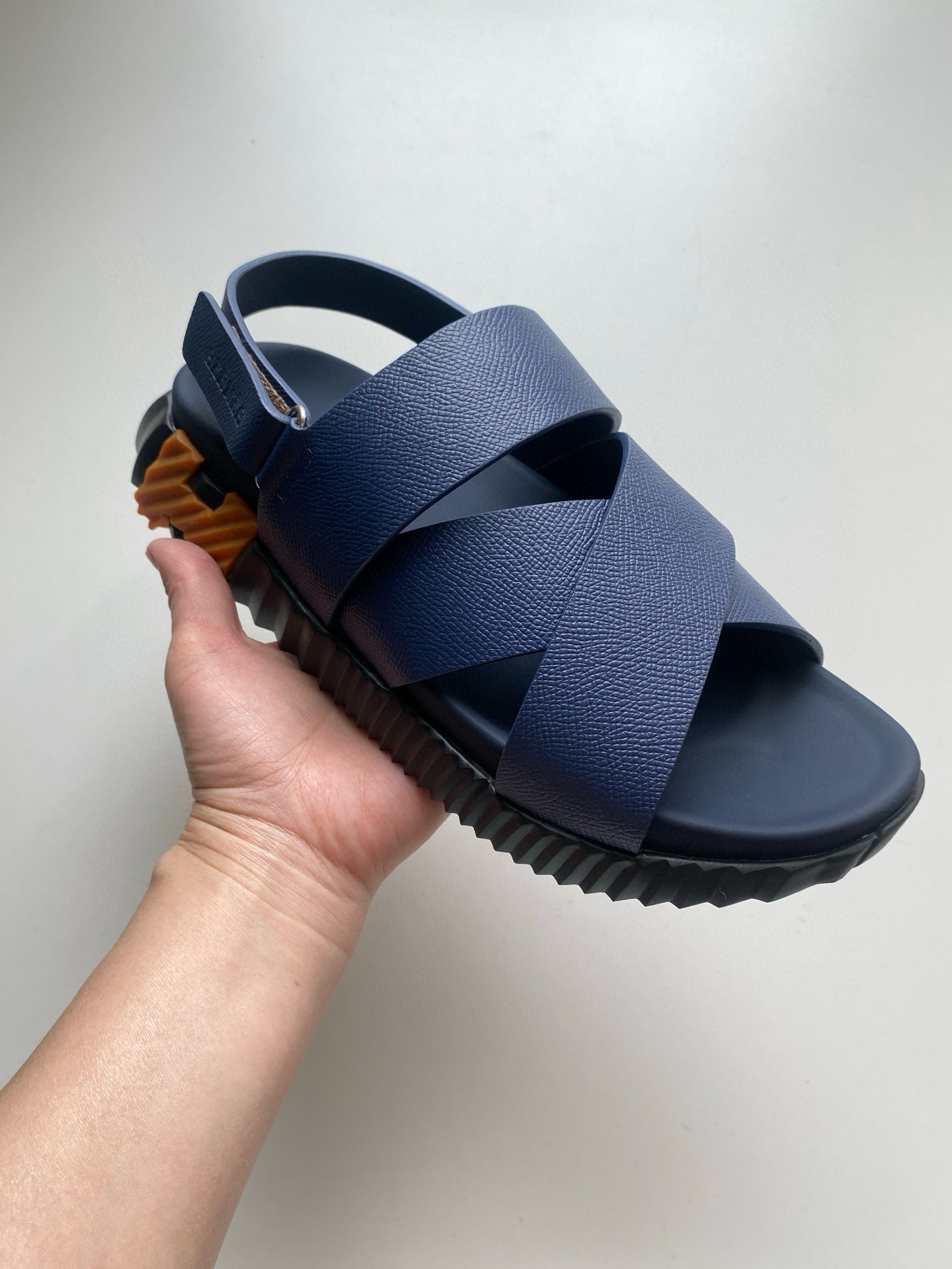 [HERMES] 에르메스 일레트릭 샌들 남성용