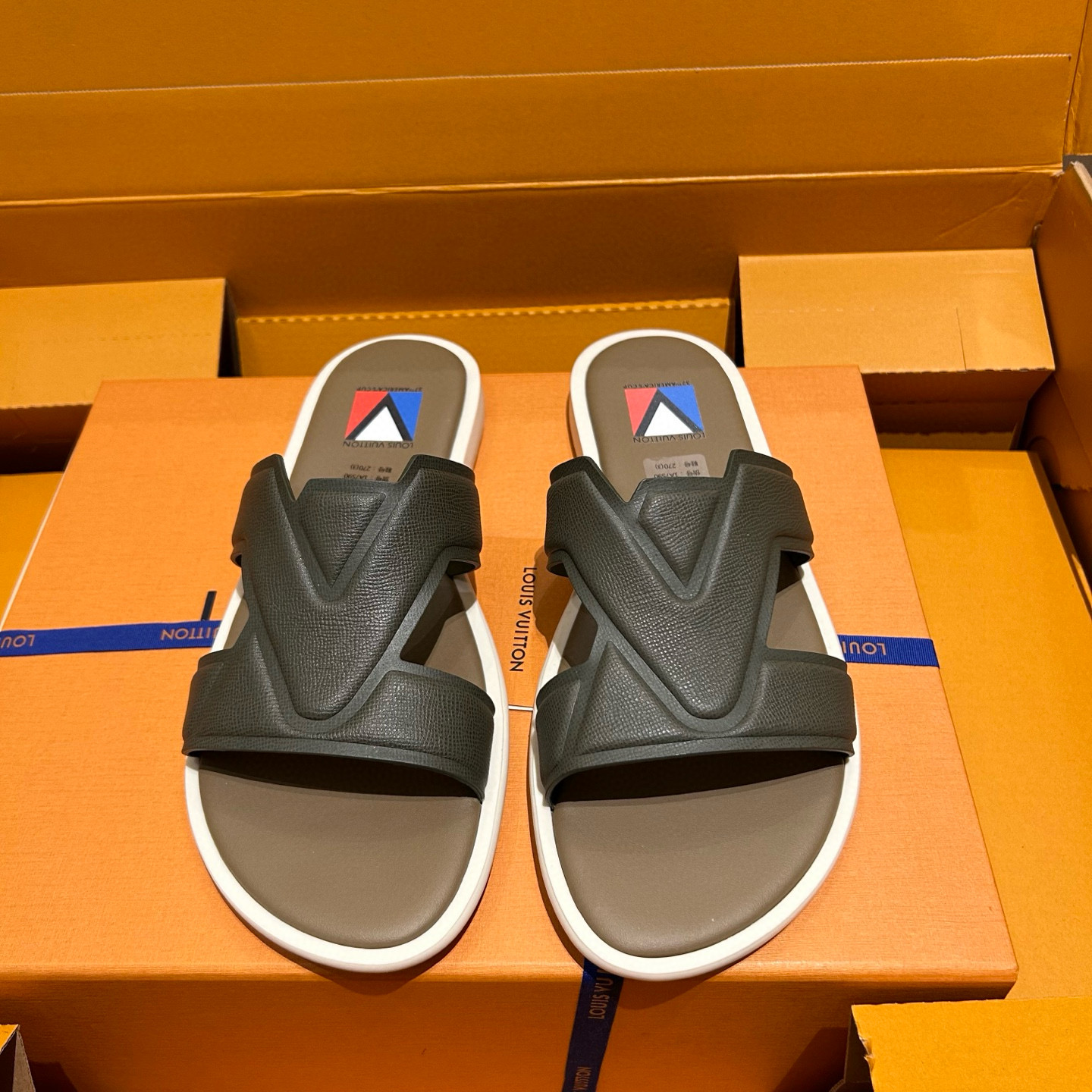 [LOUIS VUITTON] 루이비통 오아시스 샌들 남성용