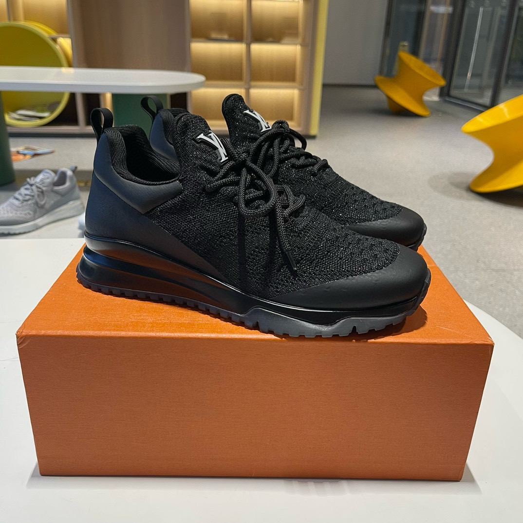 [LOUIS VUITTON] 루이비통 런어웨이 스니커즈 남성용