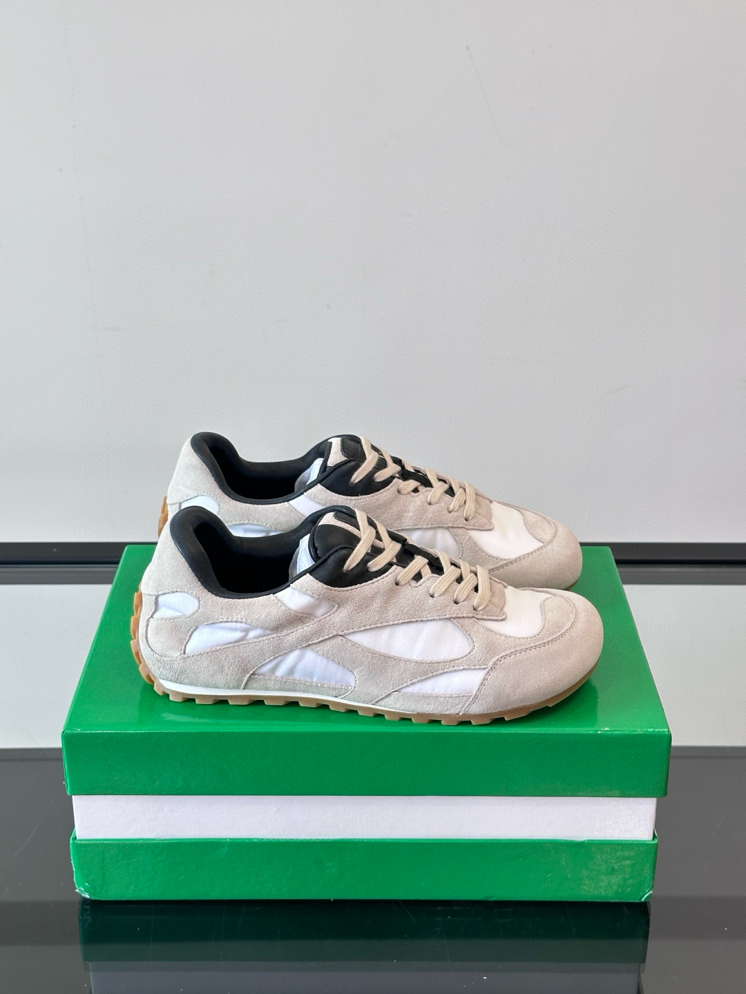 [Bottega Veneta] 보테가베네타 오르빗 스웨이드 스니커즈 남녀공용