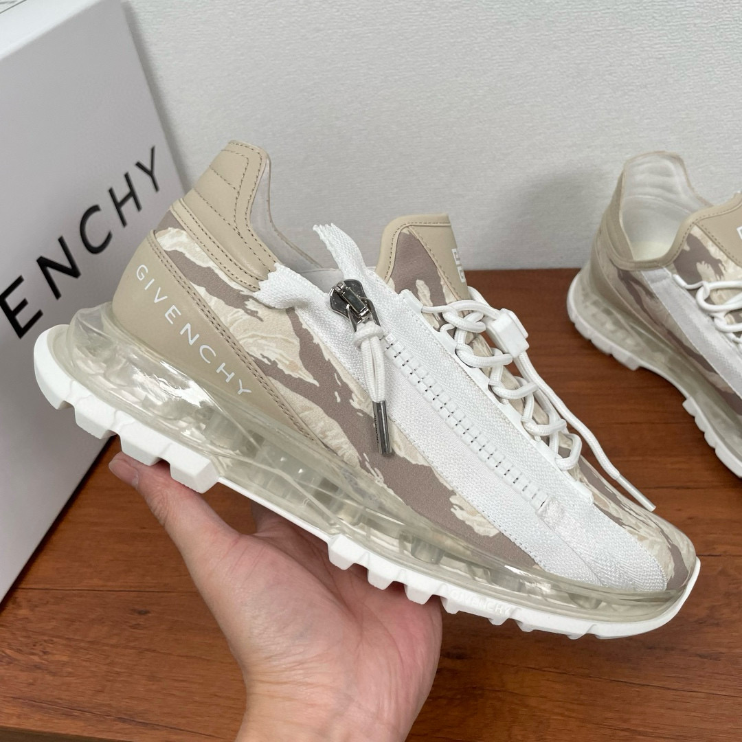 [GIVENCHY] 지방시 스펙터 러너 스니커즈 남성용