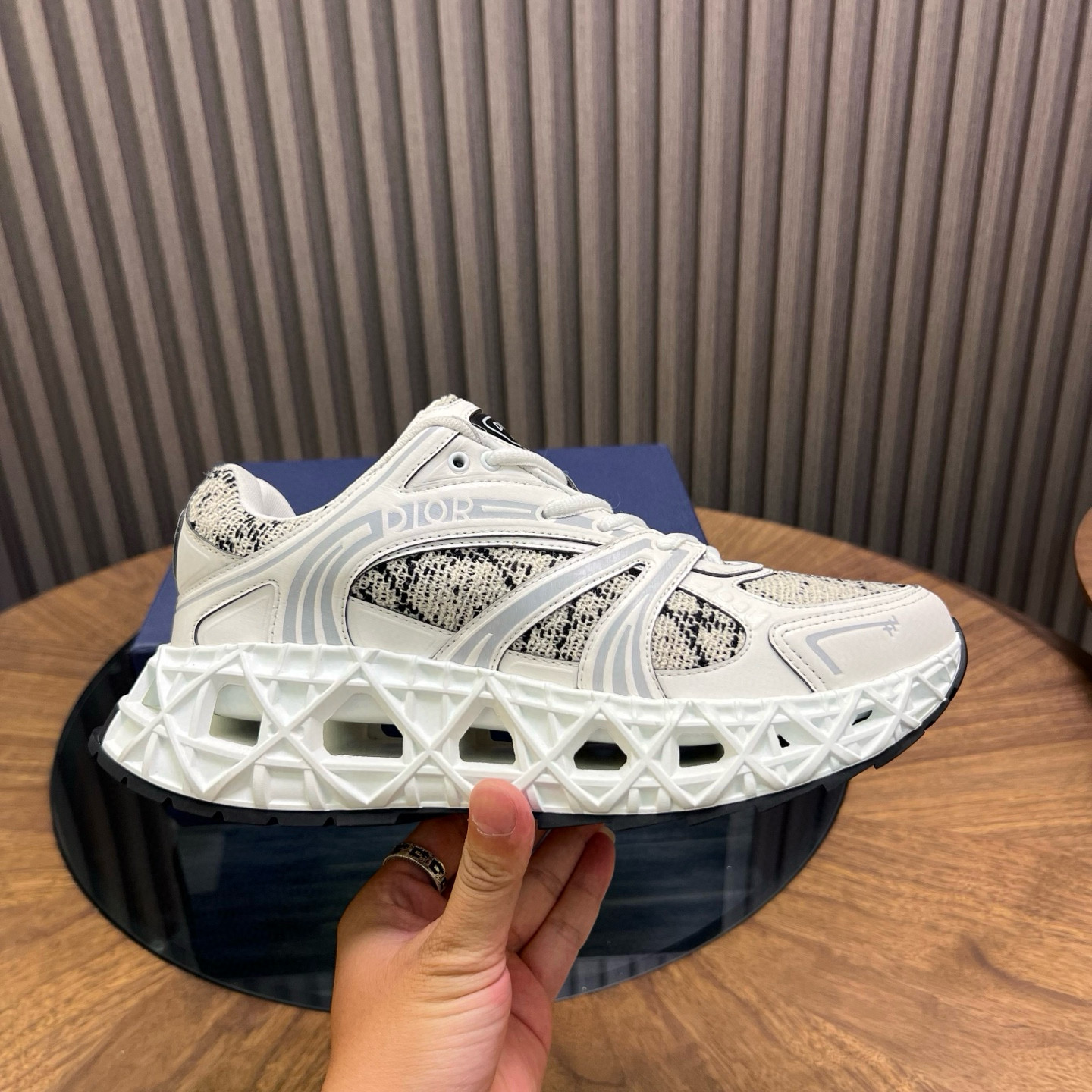 [DIOR] 디올 B35 NXT 스니커즈 남성용