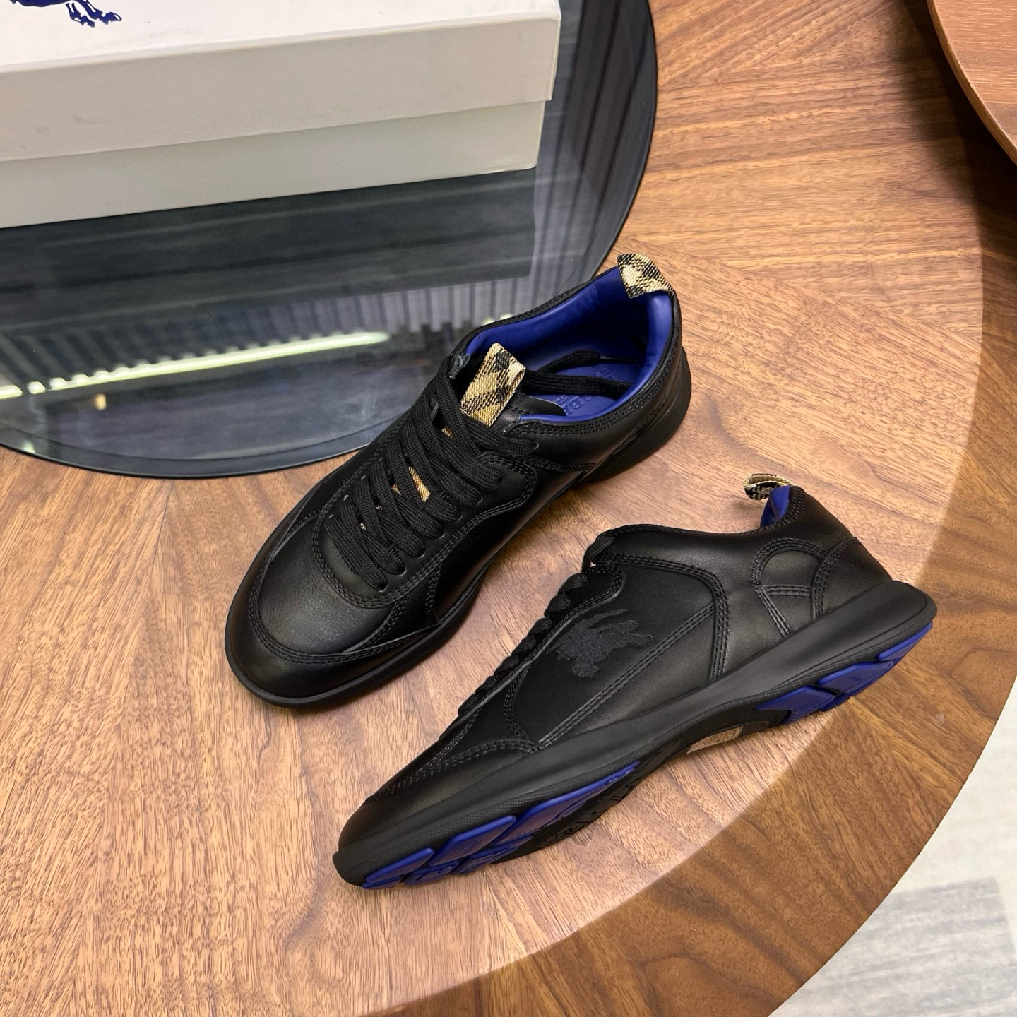 [BURBERRY] 버버리 매트릭스 스니커즈 남성용