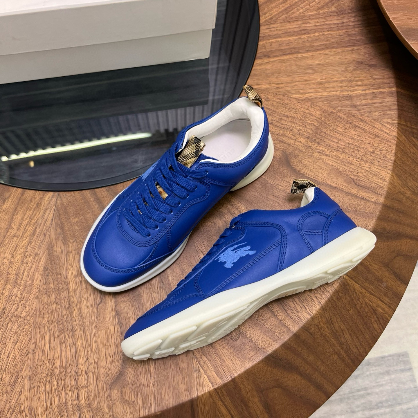 [BURBERRY] 버버리 매트릭스 스니커즈 남성용