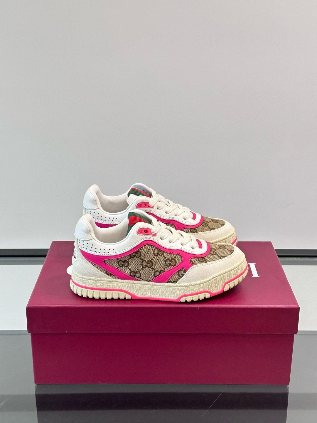 [GUCCI] 구찌 리웹 스니커즈 남녀공용