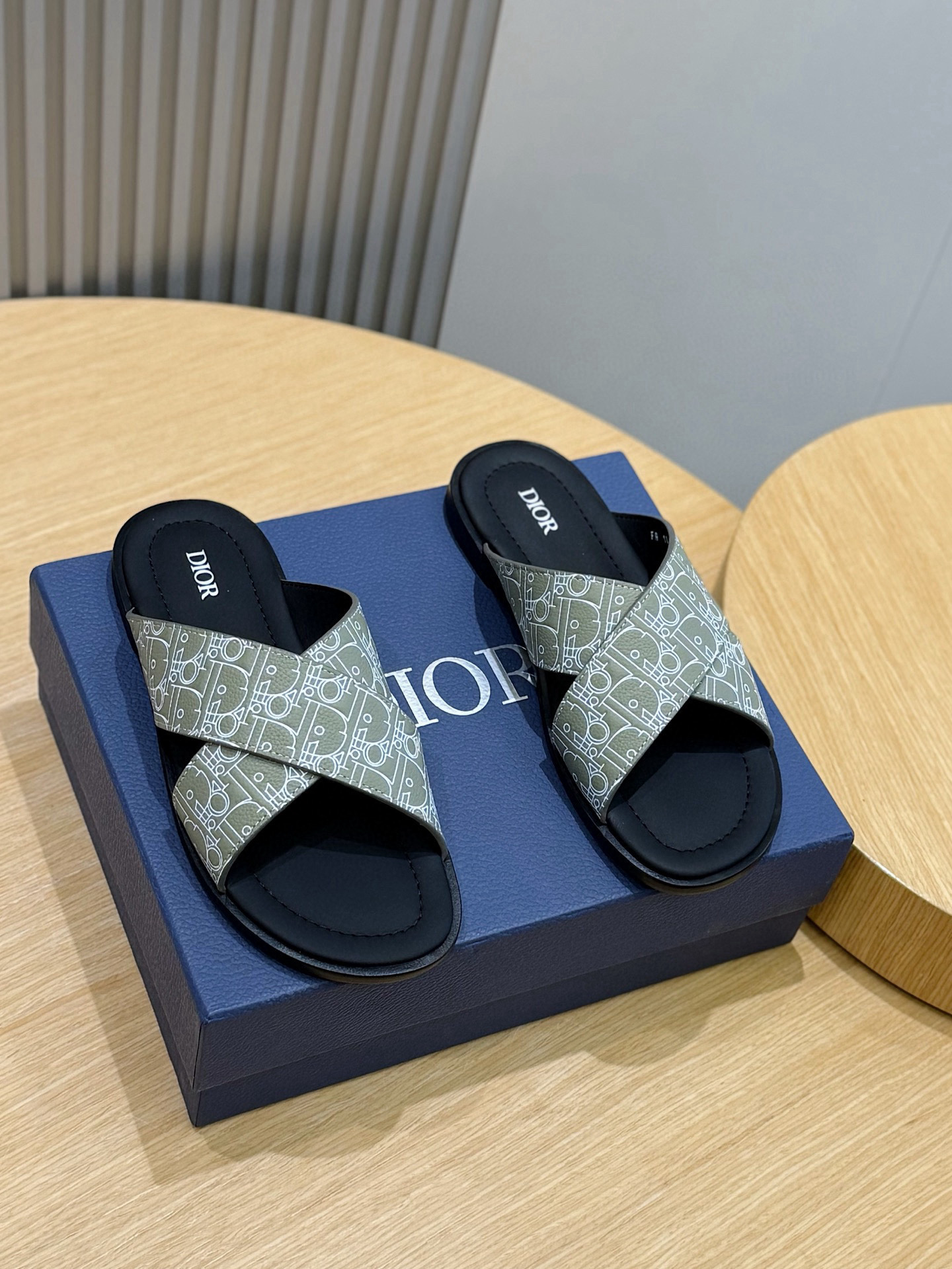 [DIOR] 디올 알리아스 샌들 슬리퍼 남성용