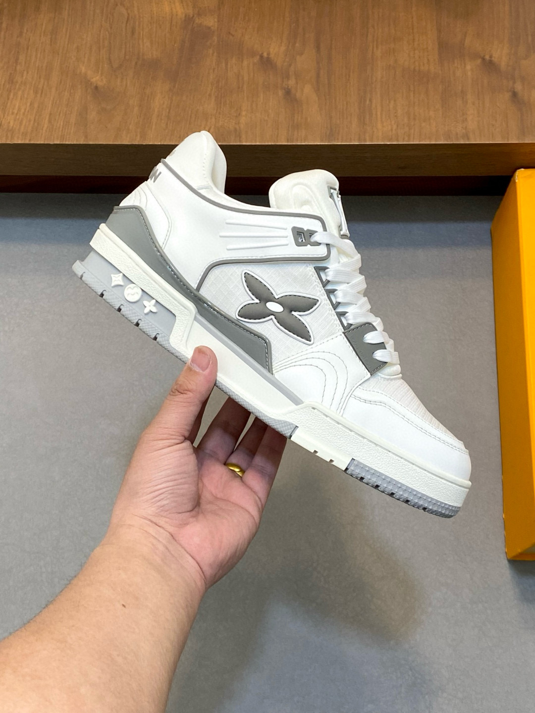 [LOUIS VUITTON] 루이비통 LV 트레이너 버질아블로 스니커즈 남성용