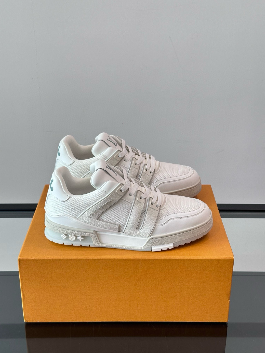 [LOUIS VUITTON] 루이비통 LV 트레이너 스니커즈 남성용