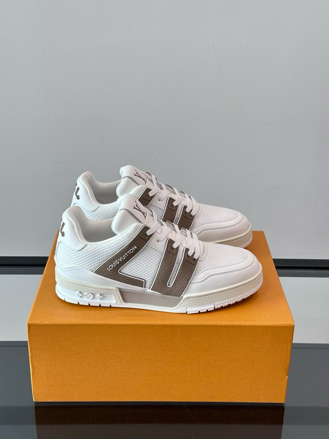[LOUIS VUITTON] 루이비통 LV 트레이너 스니커즈 남성용