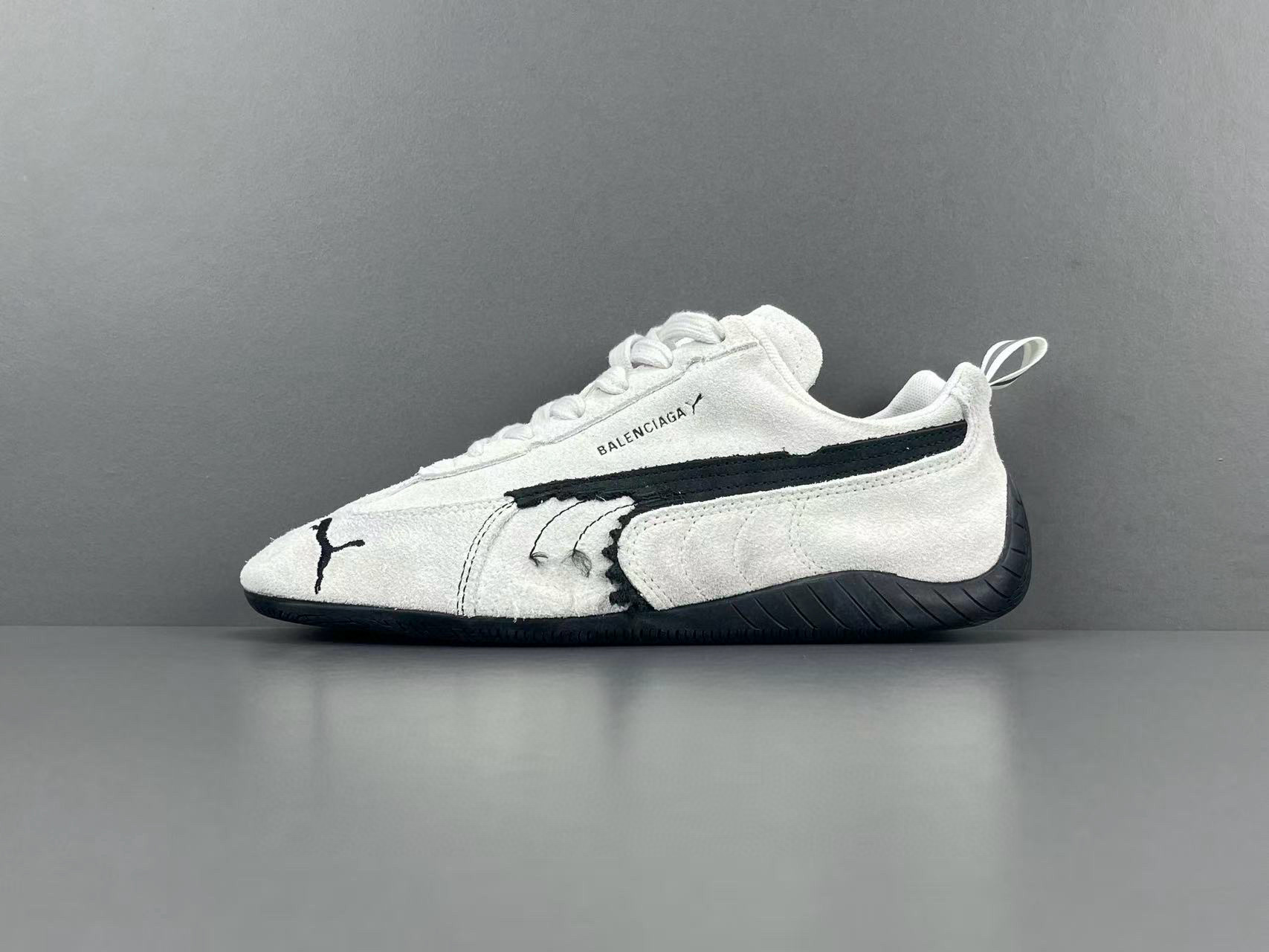 [BALENCIAGA] 발렌시아가 x 푸마 스피드캣 스웨이드 스니커즈 화이트 847146WSDSD9010 남녀공용 (G공장)