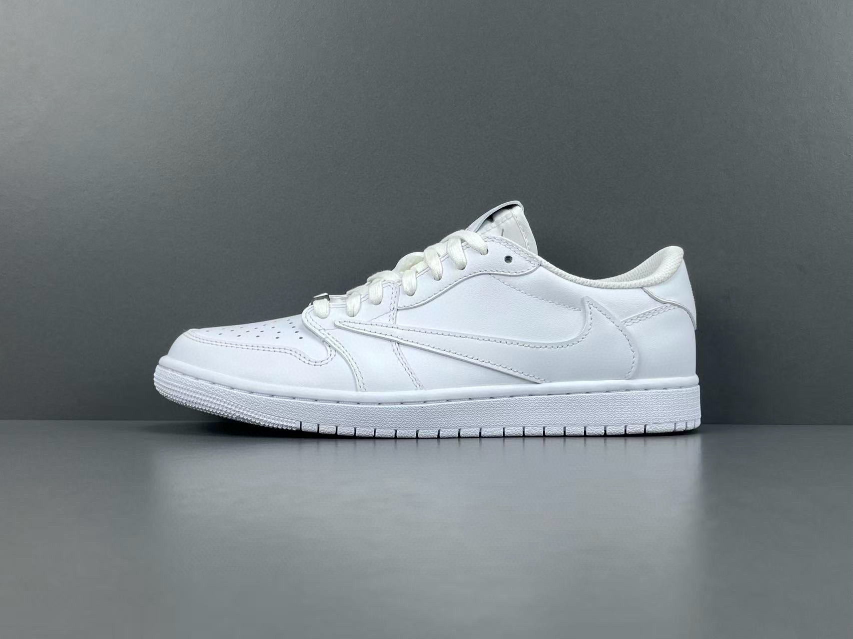 [AIR JORDAN] 트래비스 스캇 x 에어조던1 로우 OG SP 화이트파티 TD1228-111 남녀공용 (X공장)