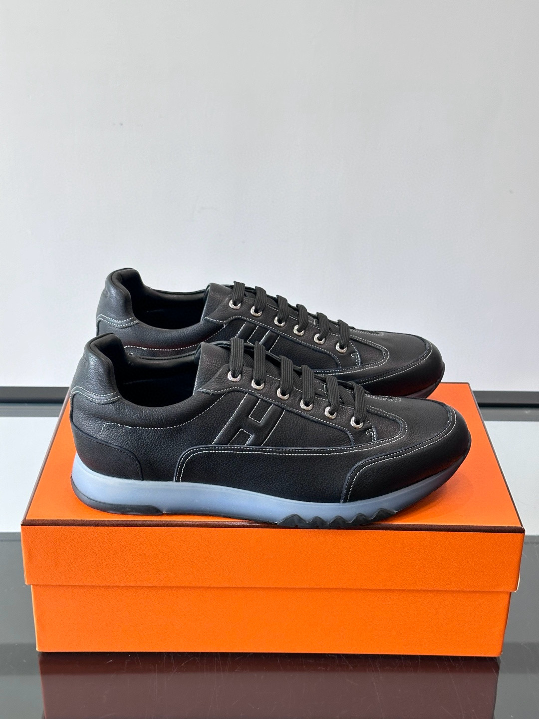 [HERMES] 에르메스 트레일 스니커즈 남성용