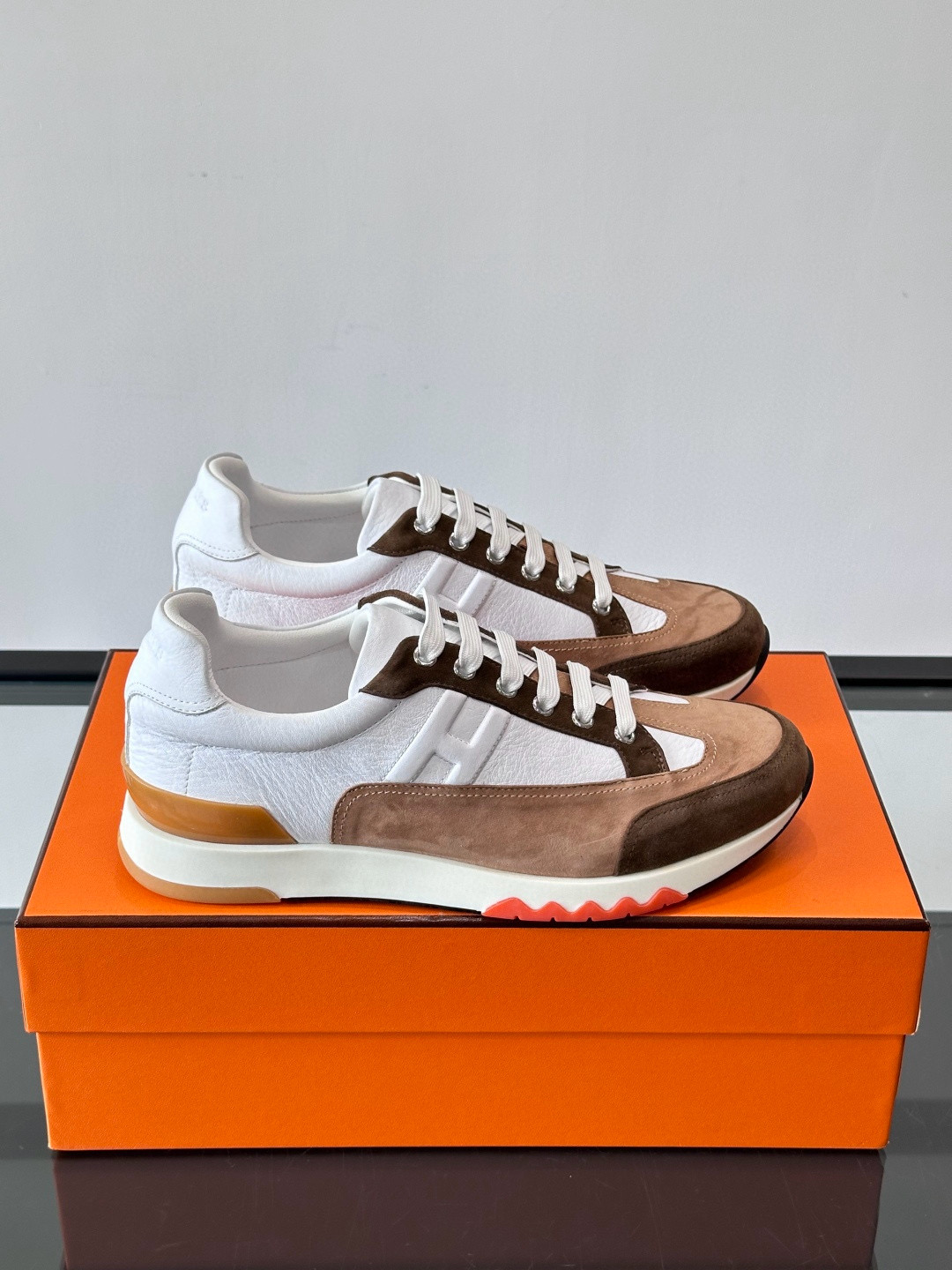 [HERMES] 에르메스 트레일 스니커즈 남성용