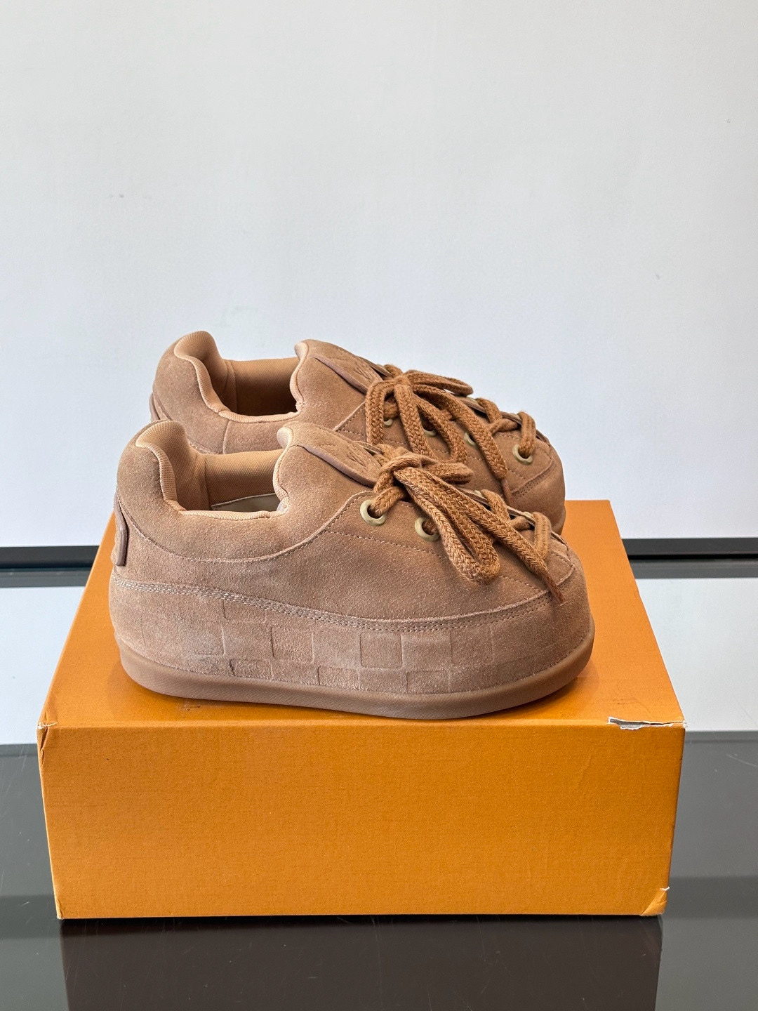 [LOUIS VUITTON] 루이비통 x 니고 LV 예티 레이스 업 슈즈 남녀공용