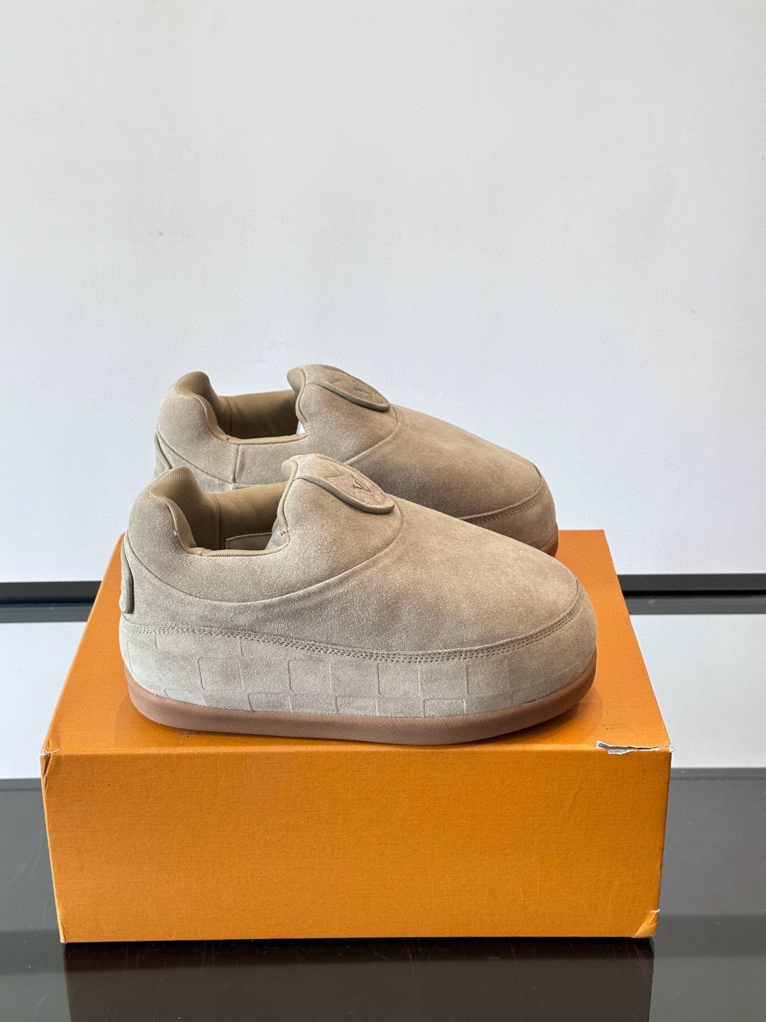 [LOUIS VUITTON] 루이비통 x 니고 LV 예티 슬립온 슈즈 남녀공용