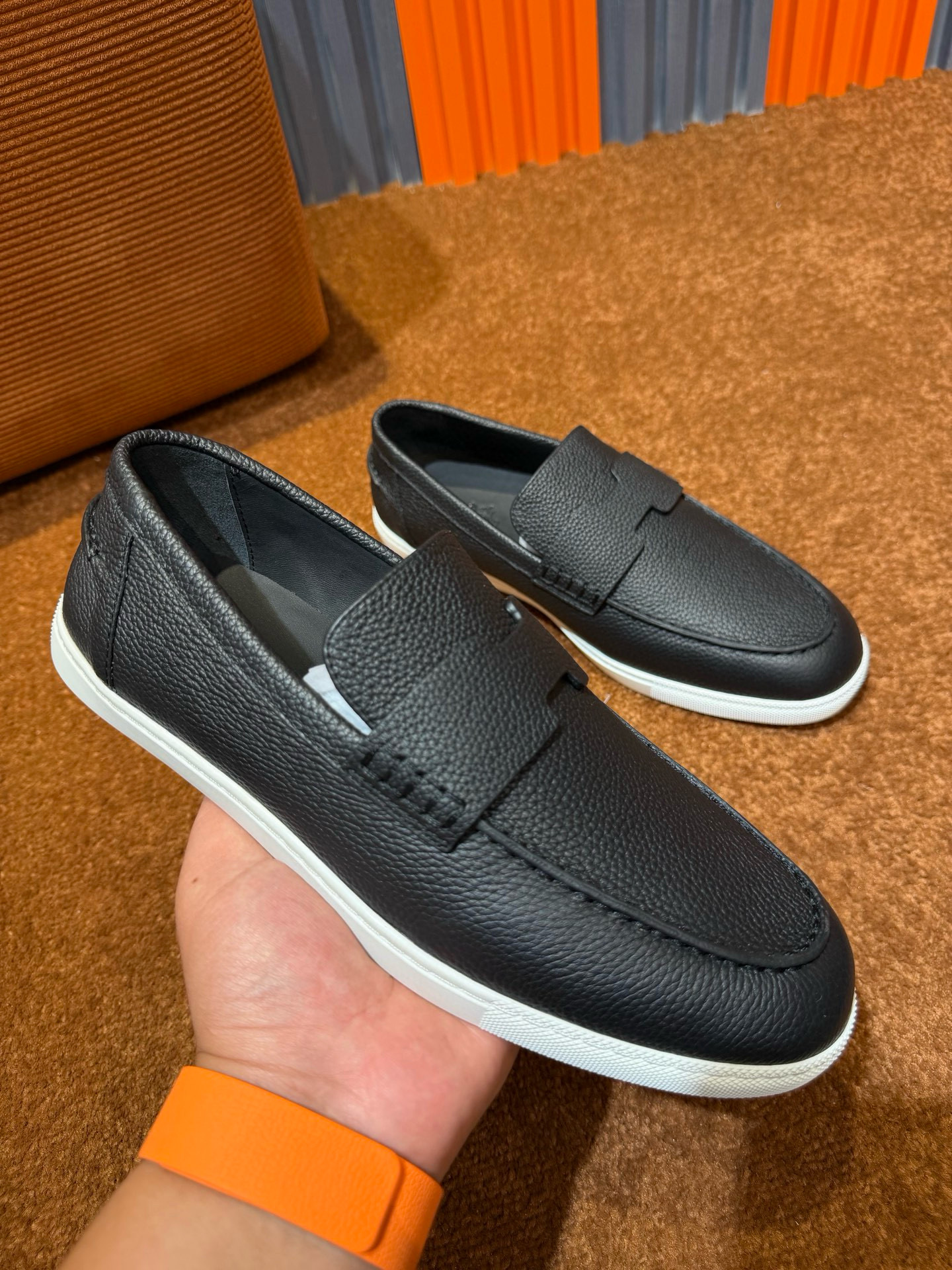 [HERMES] 에르메스 모카신 로퍼 남성용