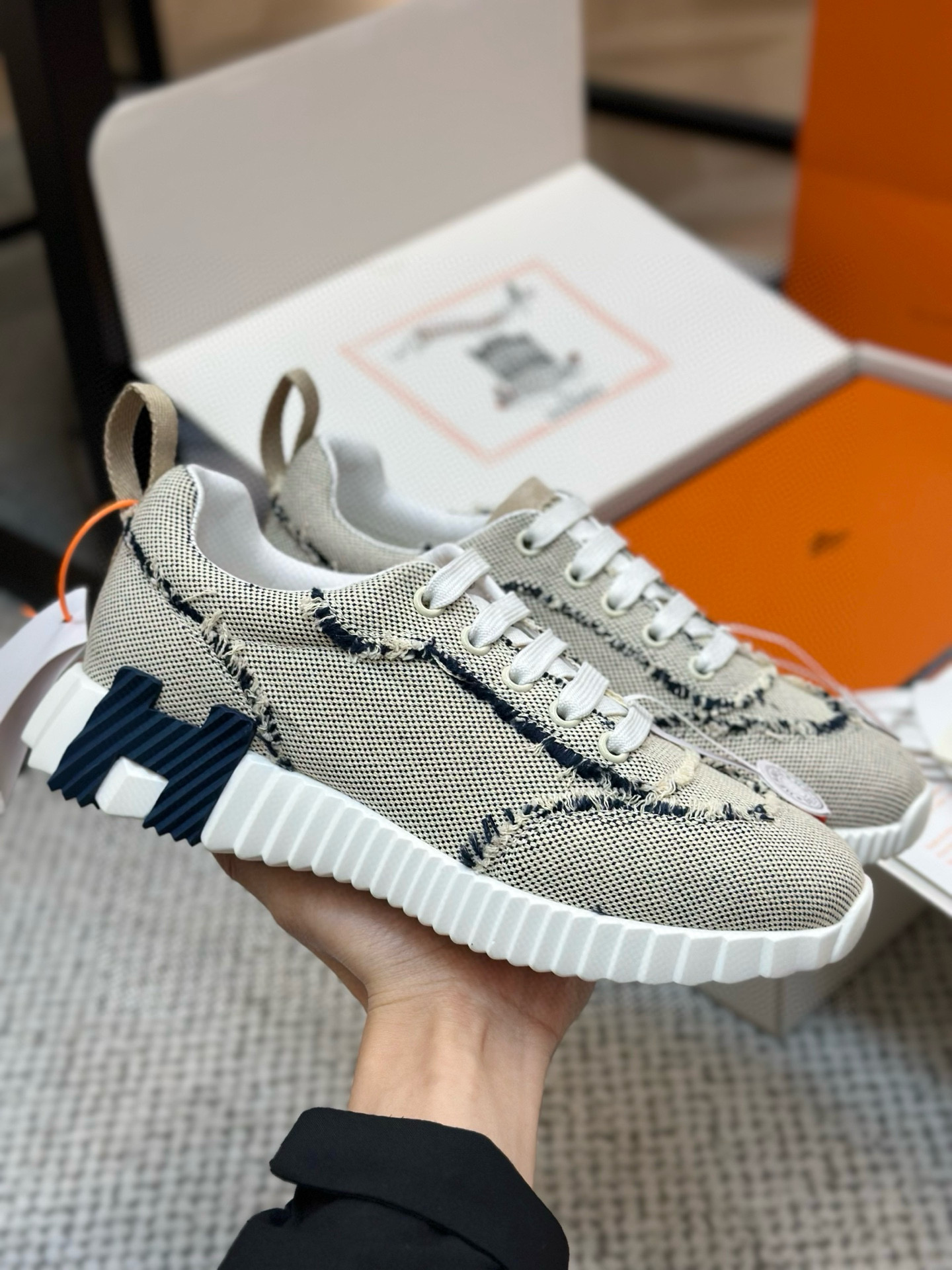 [HERMES] 에르메스 바운싱 스니커즈 남녀공용