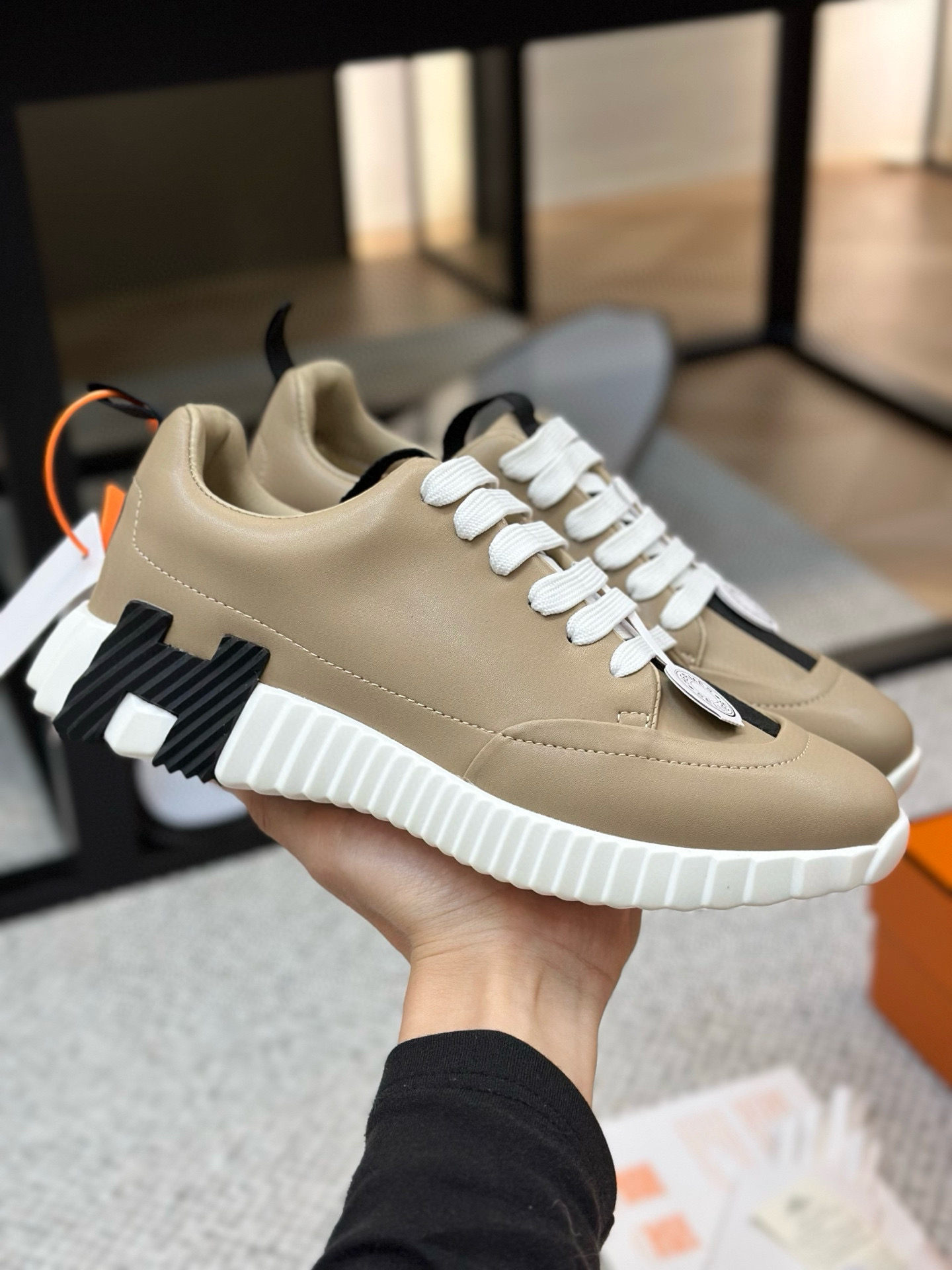 [HERMES] 에르메스 바운싱 스니커즈 남녀공용