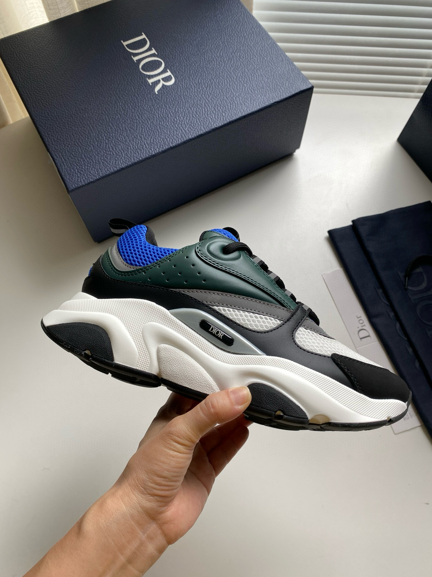 [DIOR] 디올 B22 스니커즈 남성용