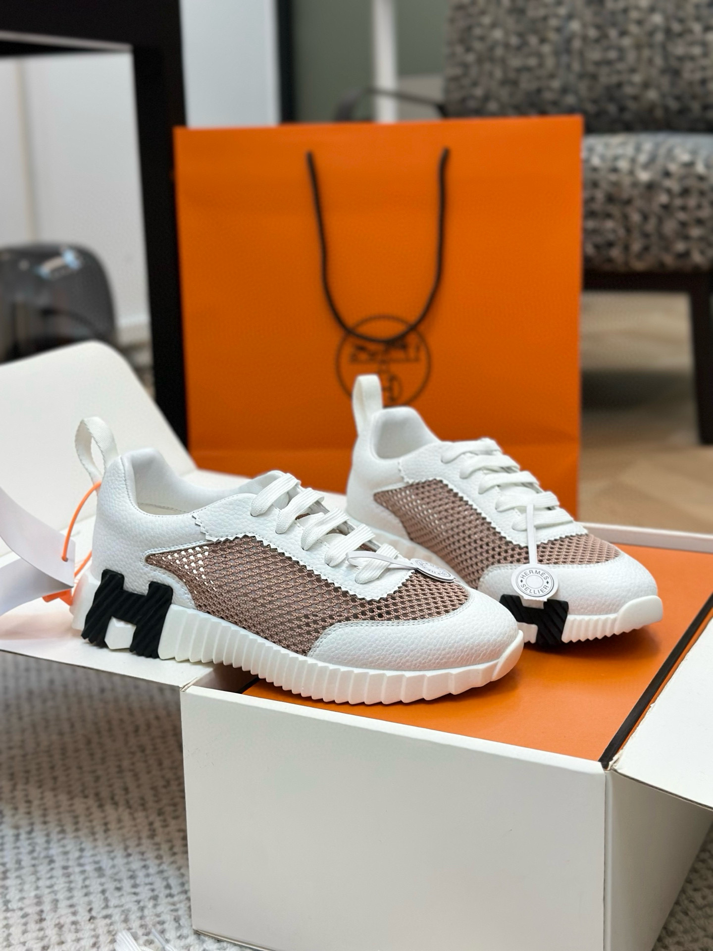 [HERMES] 에르메스 바운싱 스니커즈 남녀공용