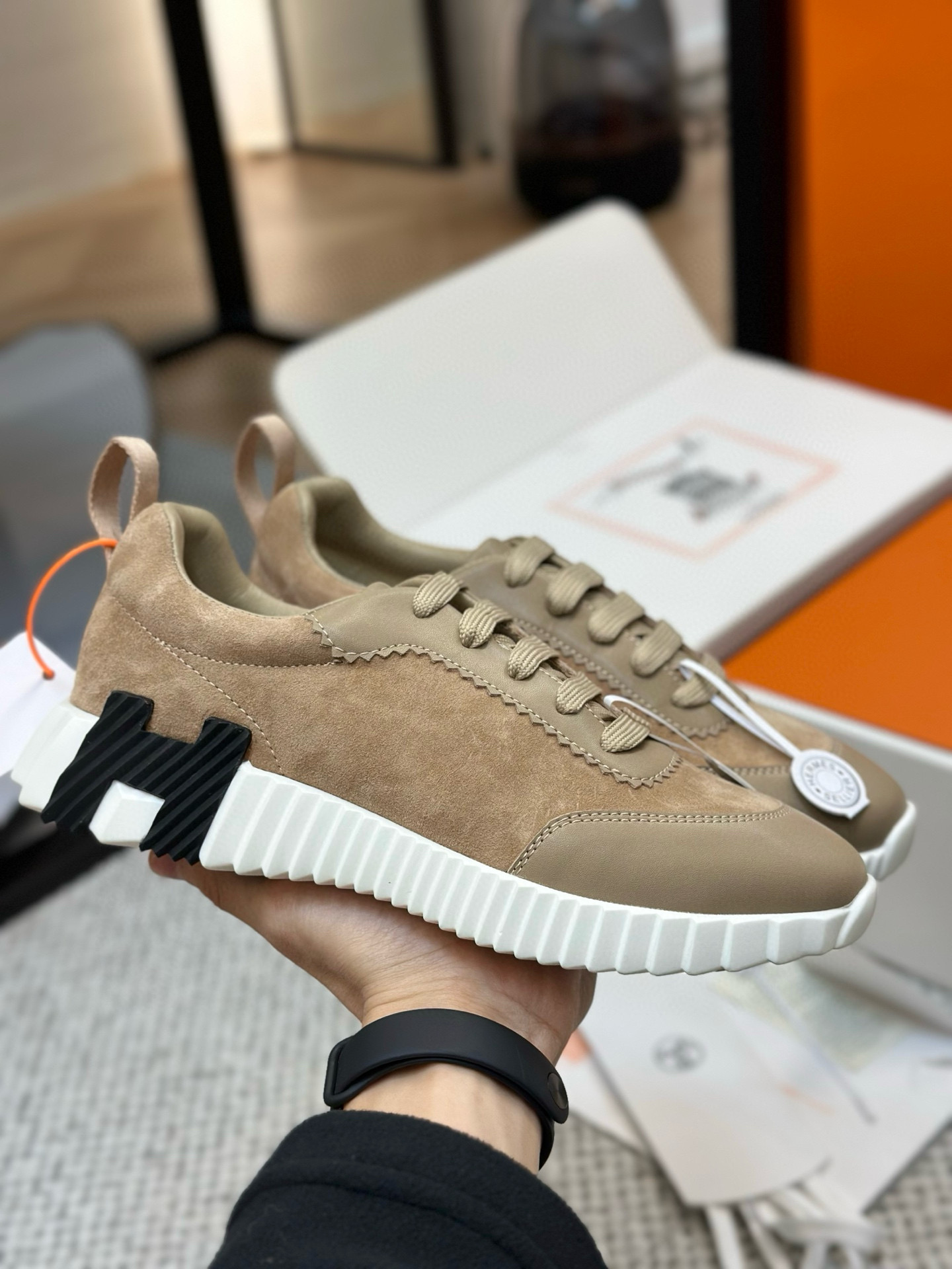 [HERMES] 에르메스 바운싱 스니커즈 남녀공용