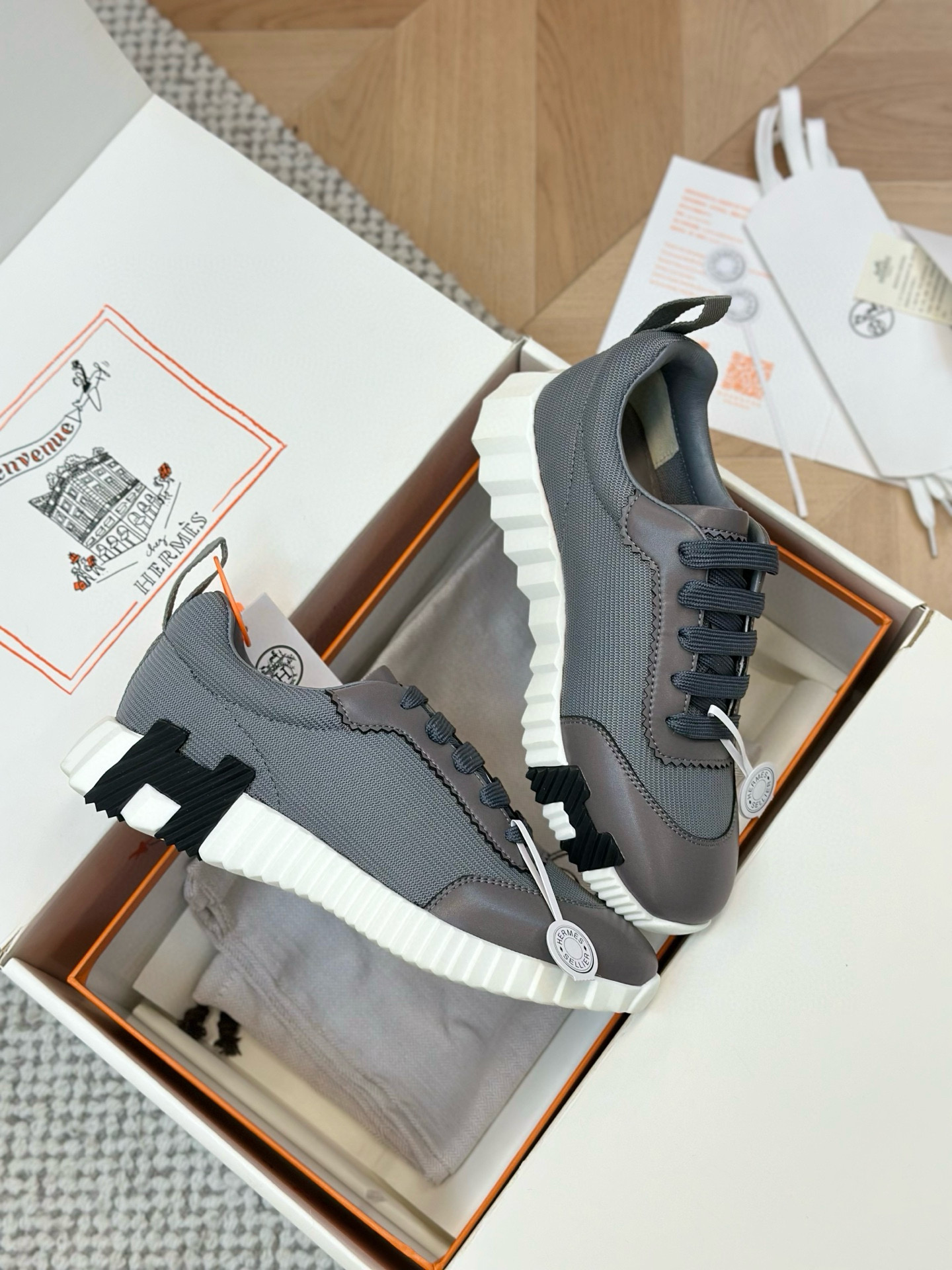 [HERMES] 에르메스 바운싱 스니커즈 남녀공용