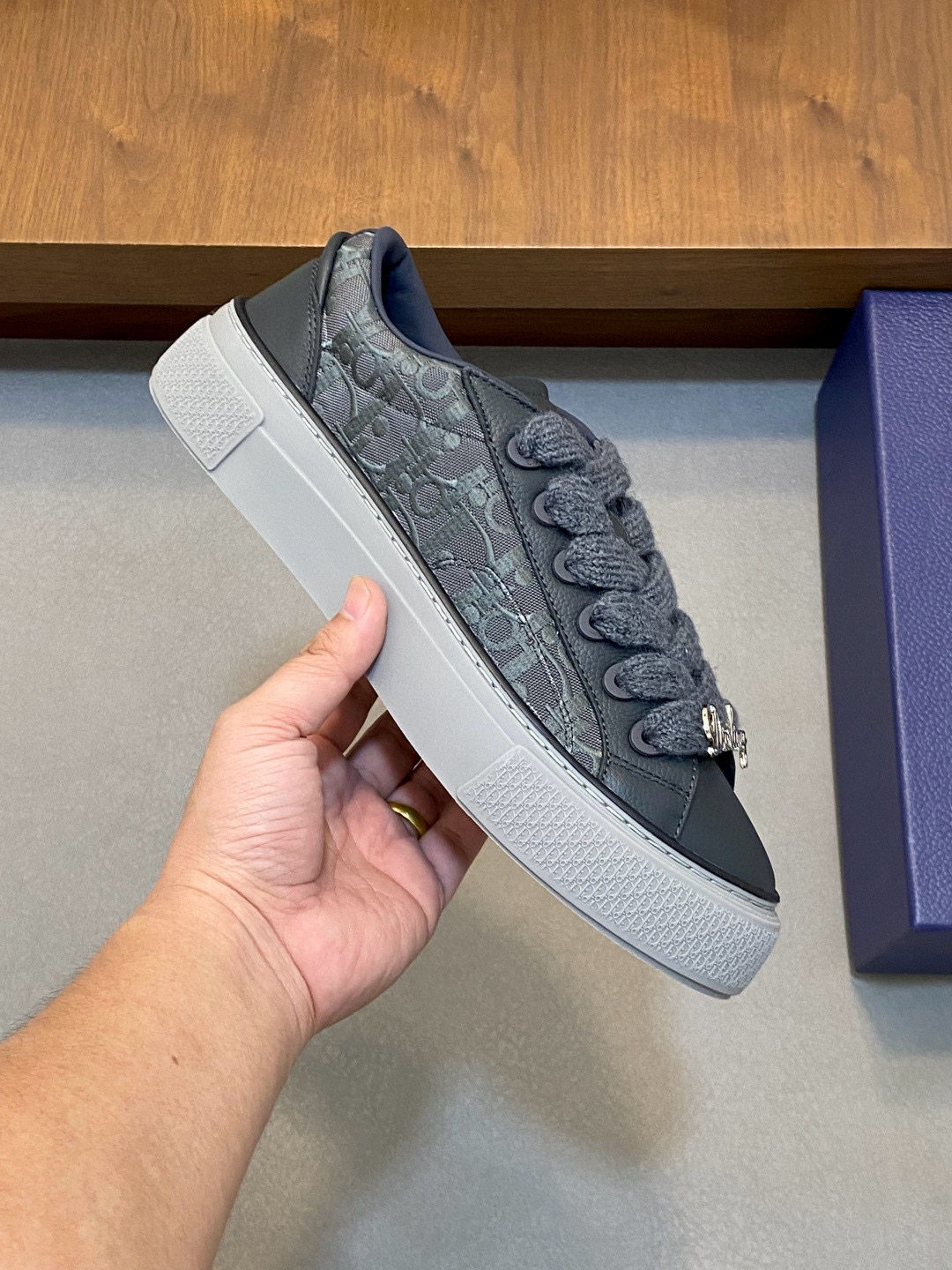 [DIOR] 디올 x 데님 티어스 B33 스니커즈 남성용