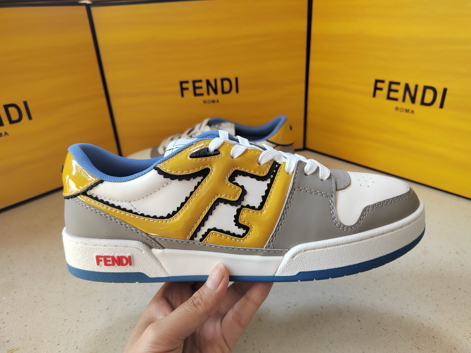 [FENDI] 펜디 매치 스니커즈 남녀공용