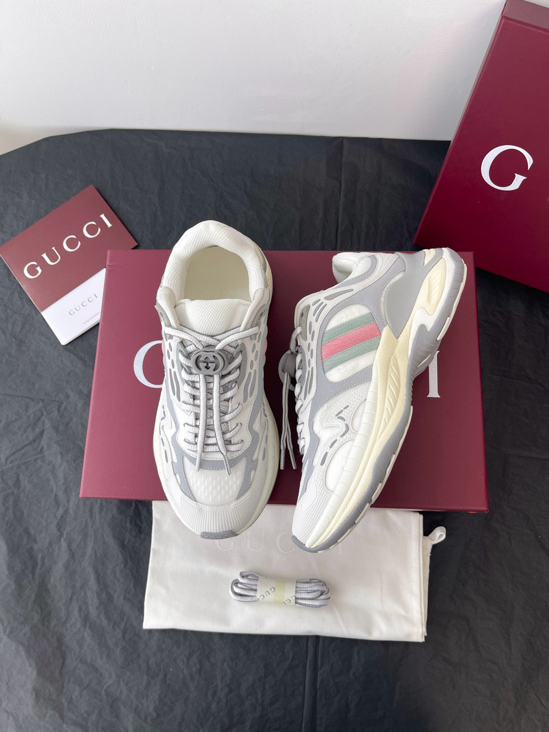 [GUCCI] 구찌 2.0 스니커즈 남녀공용