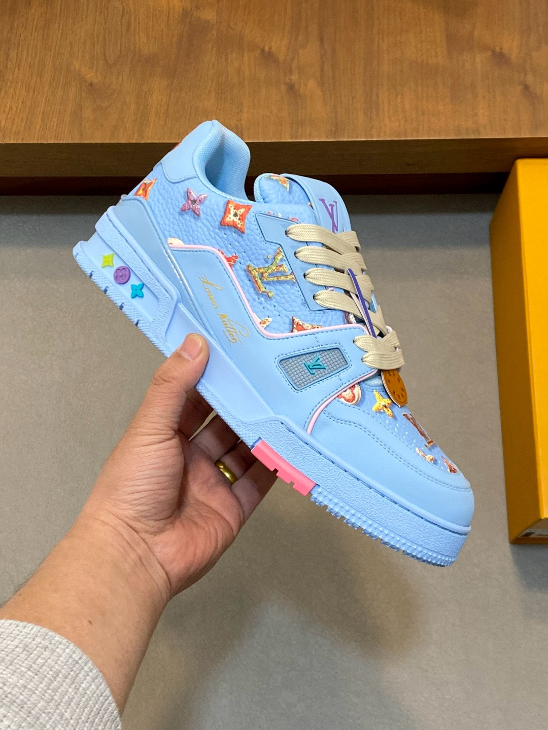 [LOUIS VUITTON] 루이비통 LV 트레이너 스니커즈 남녀공용