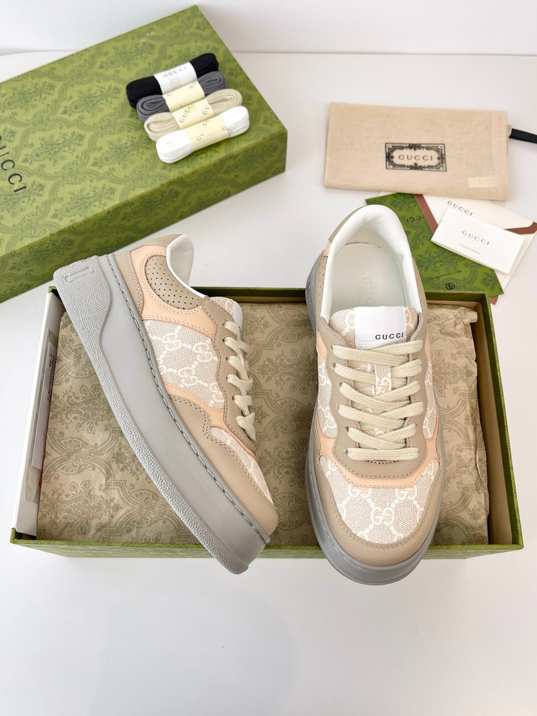 [GUCCI] 구찌 청키 웹 스니커즈 남성용