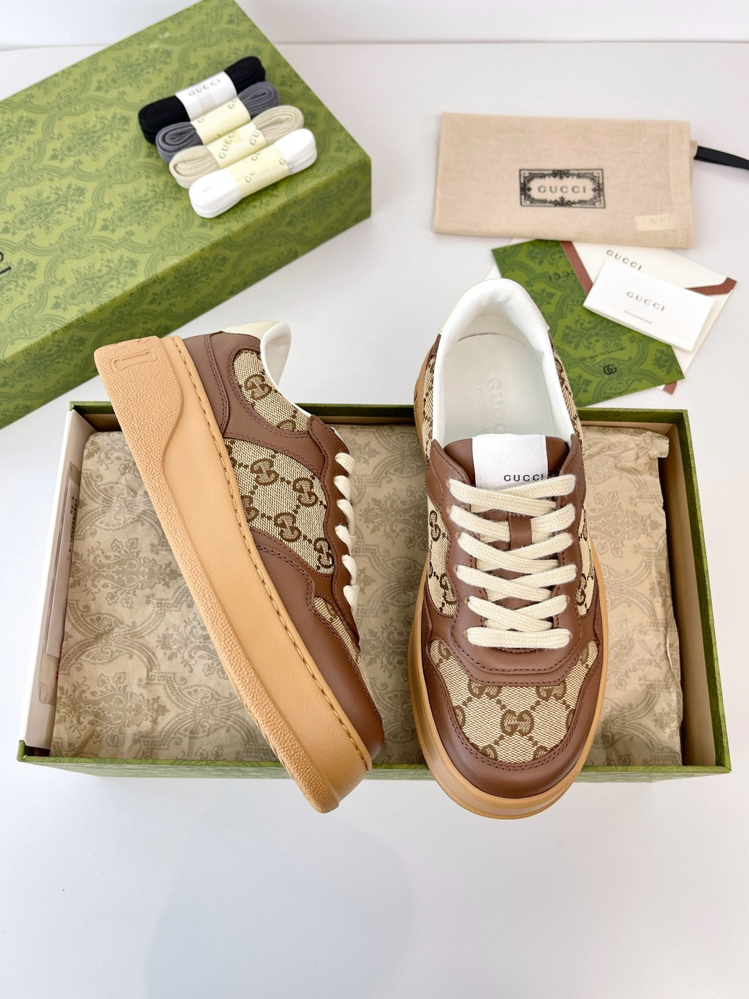 [GUCCI] 구찌 청키 웹 스니커즈 남성용