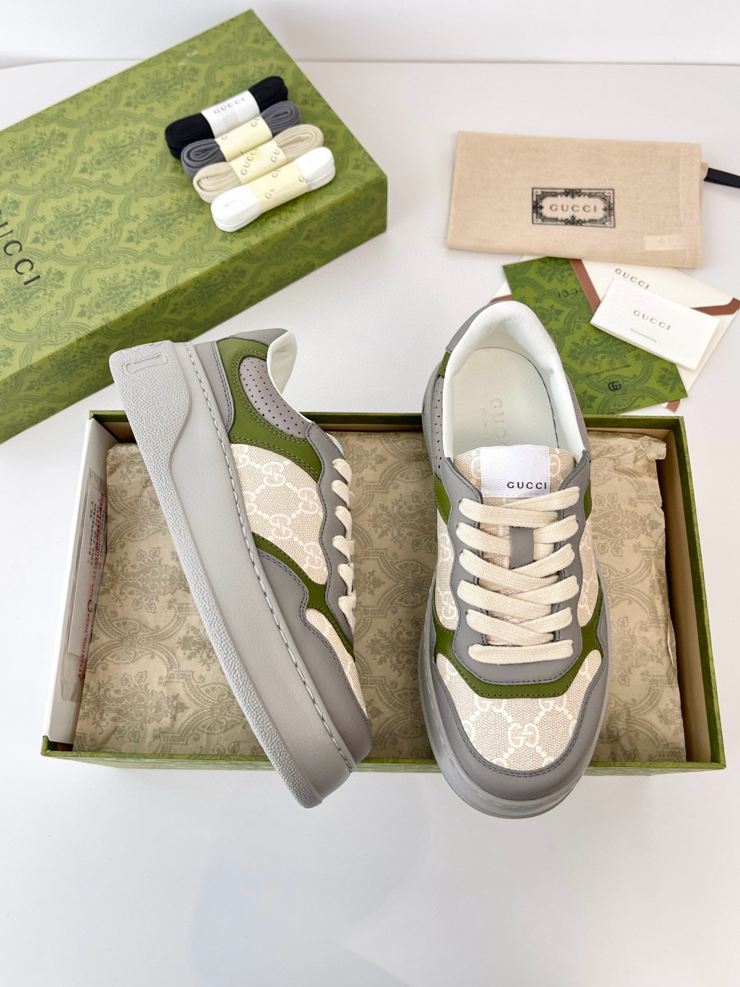 [GUCCI] 구찌 청키 웹 스니커즈 남성용